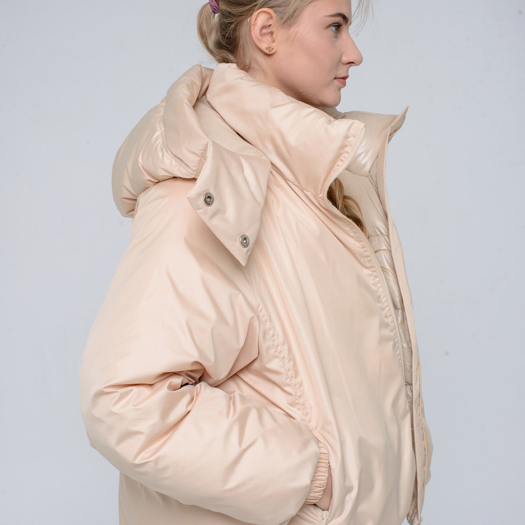 Куртка жіноча кокон легка з капюшоном - Wear Me
