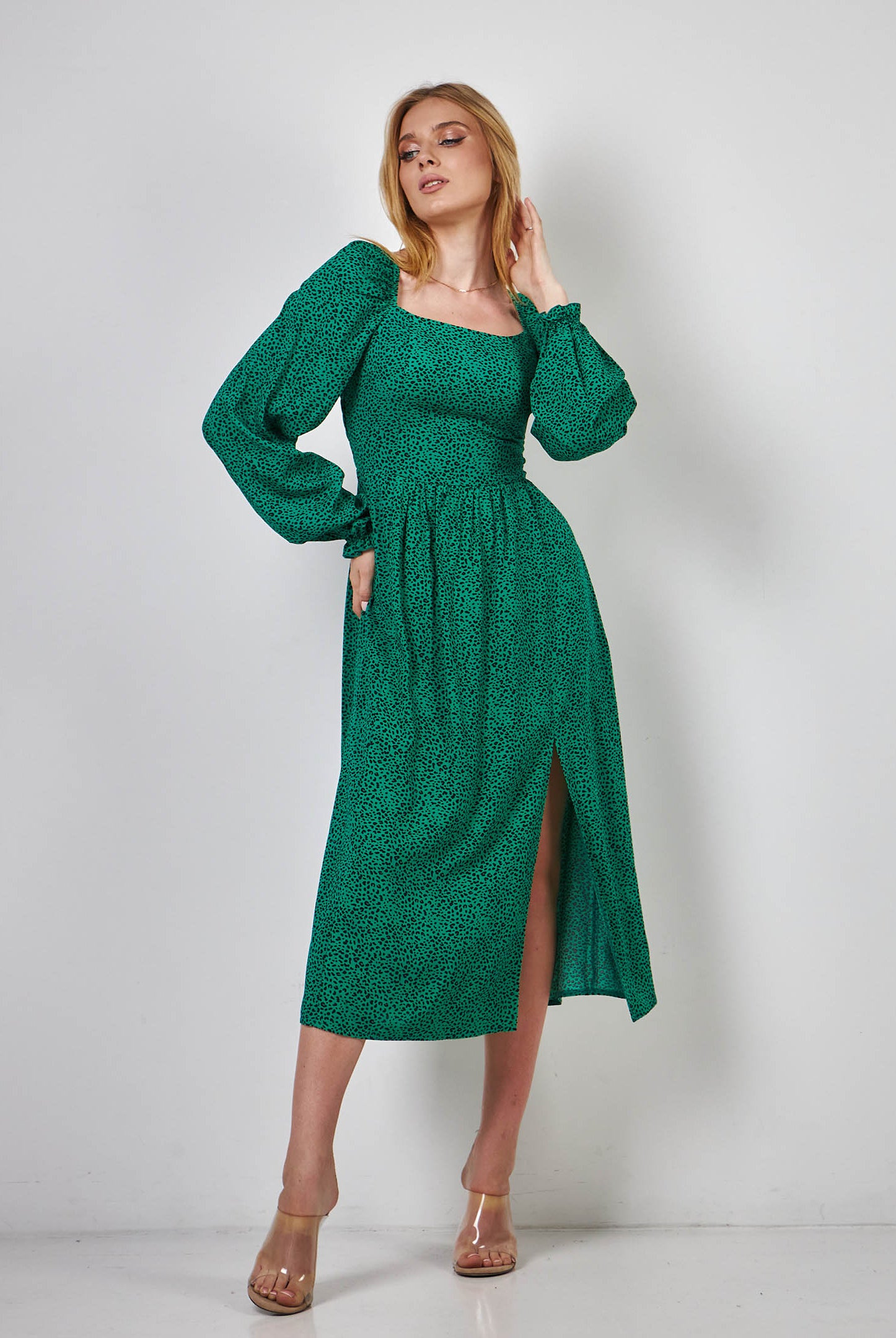 Сукня мiдi з розрiзом та довгим рукавом - Wear Me