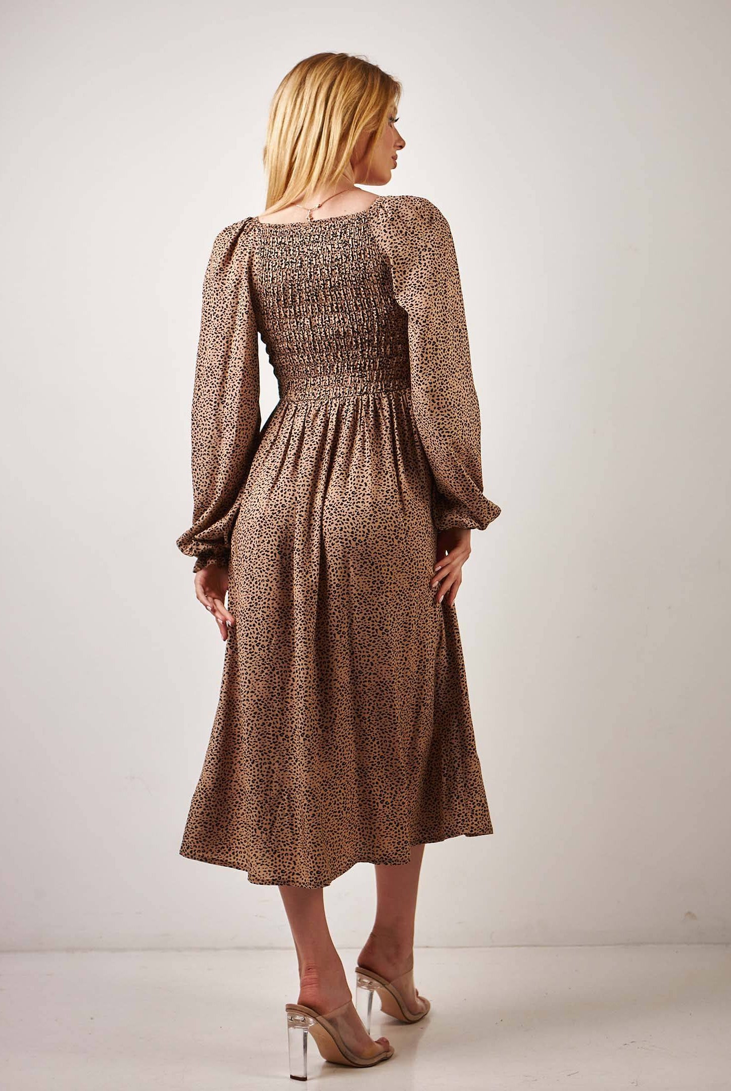 Сукня мiдi з розрiзом та довгим рукавом - Wear Me