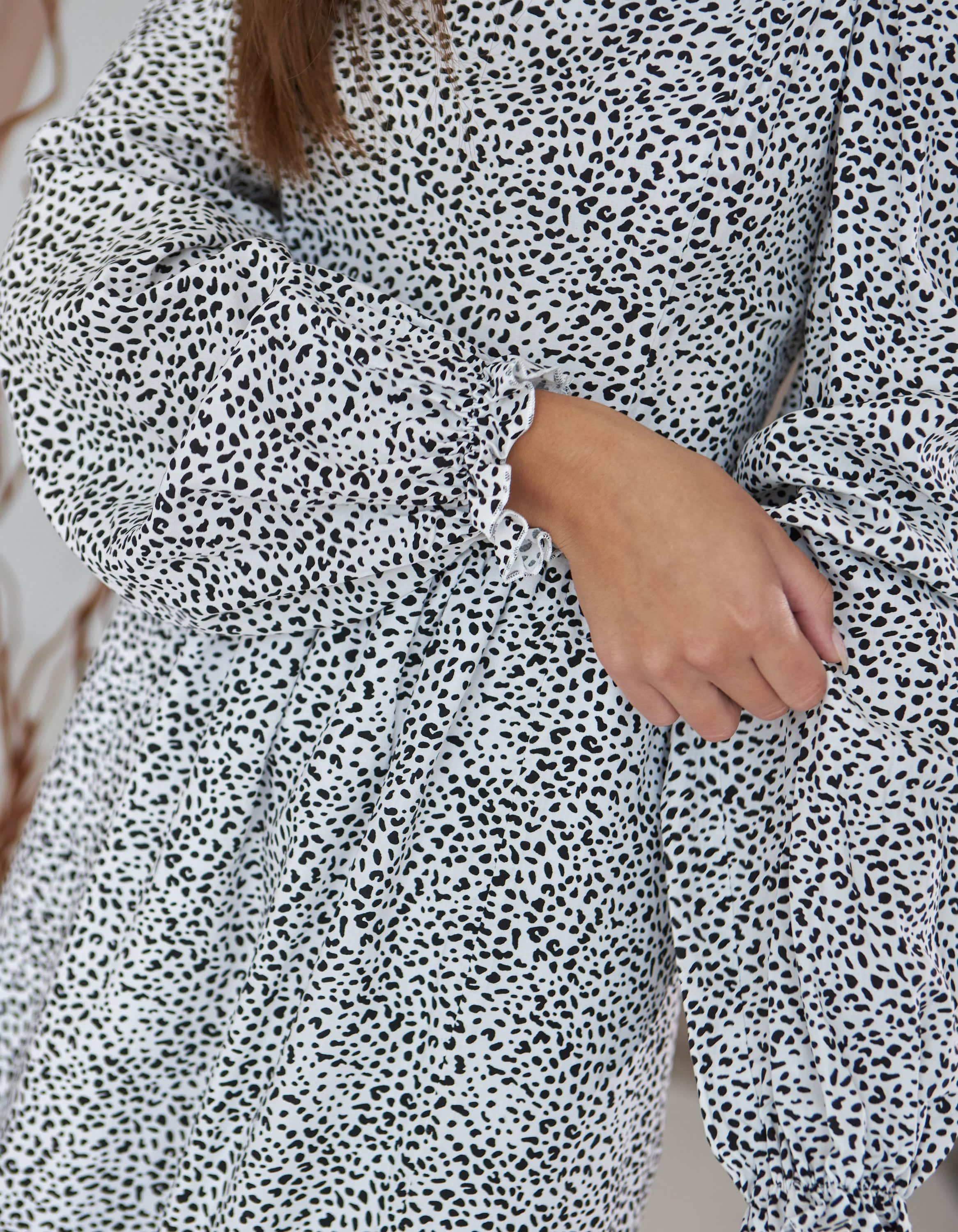 Сукня мiдi з розрiзом та довгим рукавом - Wear Me