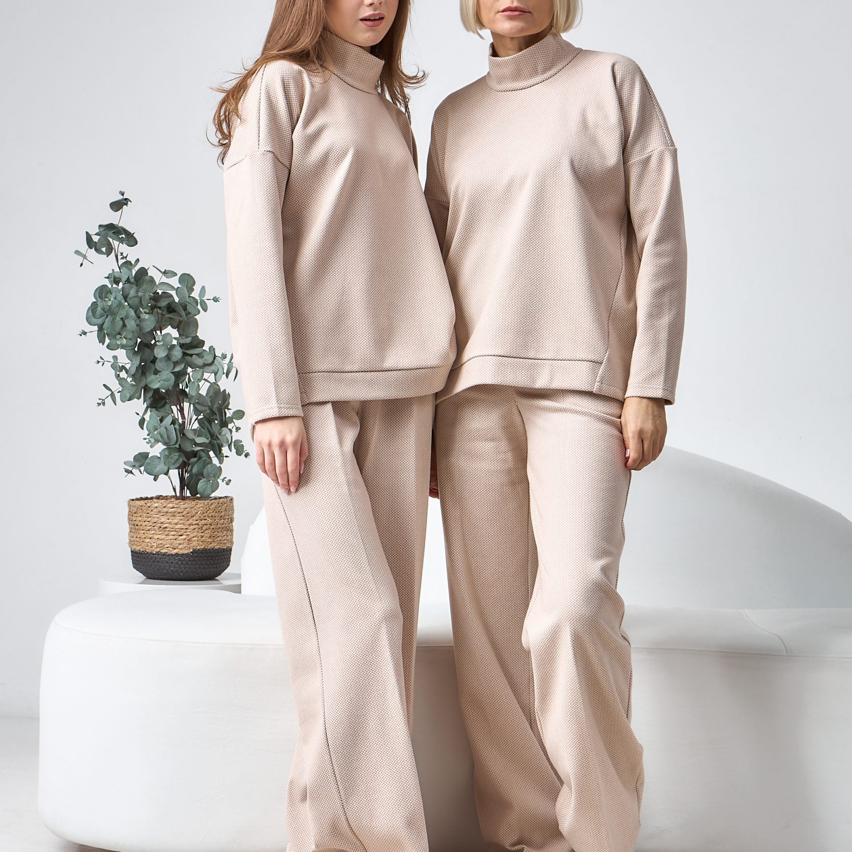 Світшот жіночий кежуал з костюмки - Wear Me