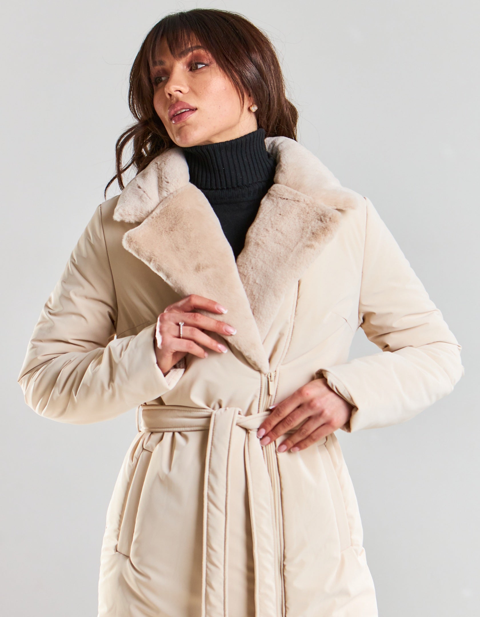 Пальто зимове з плащівки та коміром з кролику - Wear Me