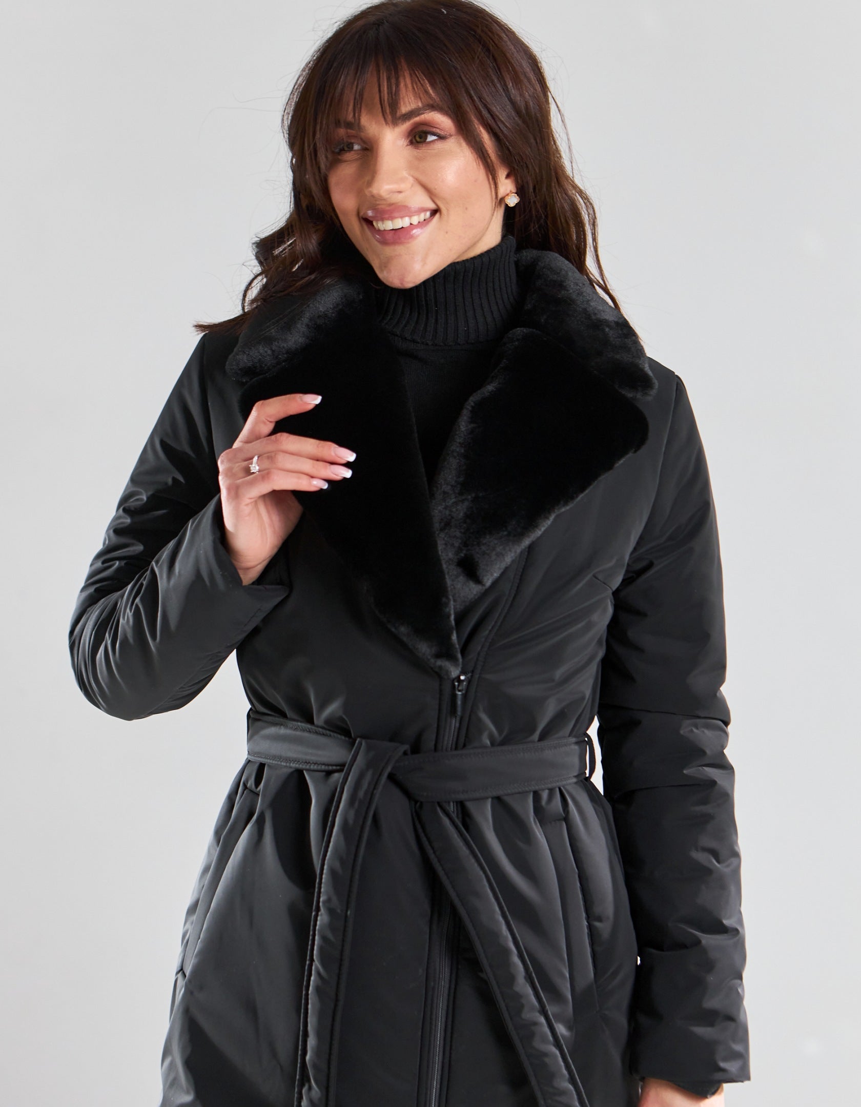 Пальто зимове з плащівки та коміром з кролику - Wear Me