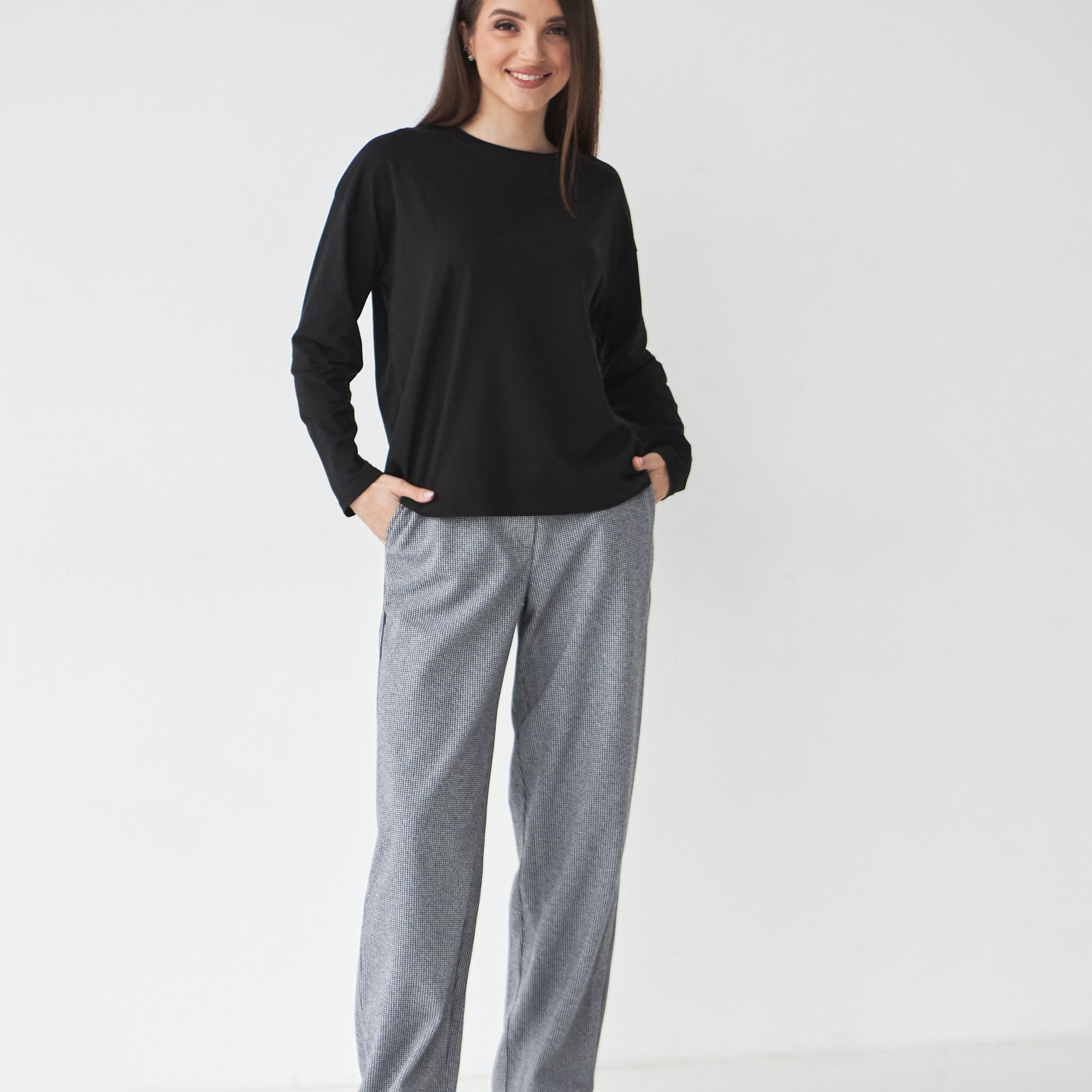 Жіночий лонгслів з відкритим зрізом по горловині - Wear Me