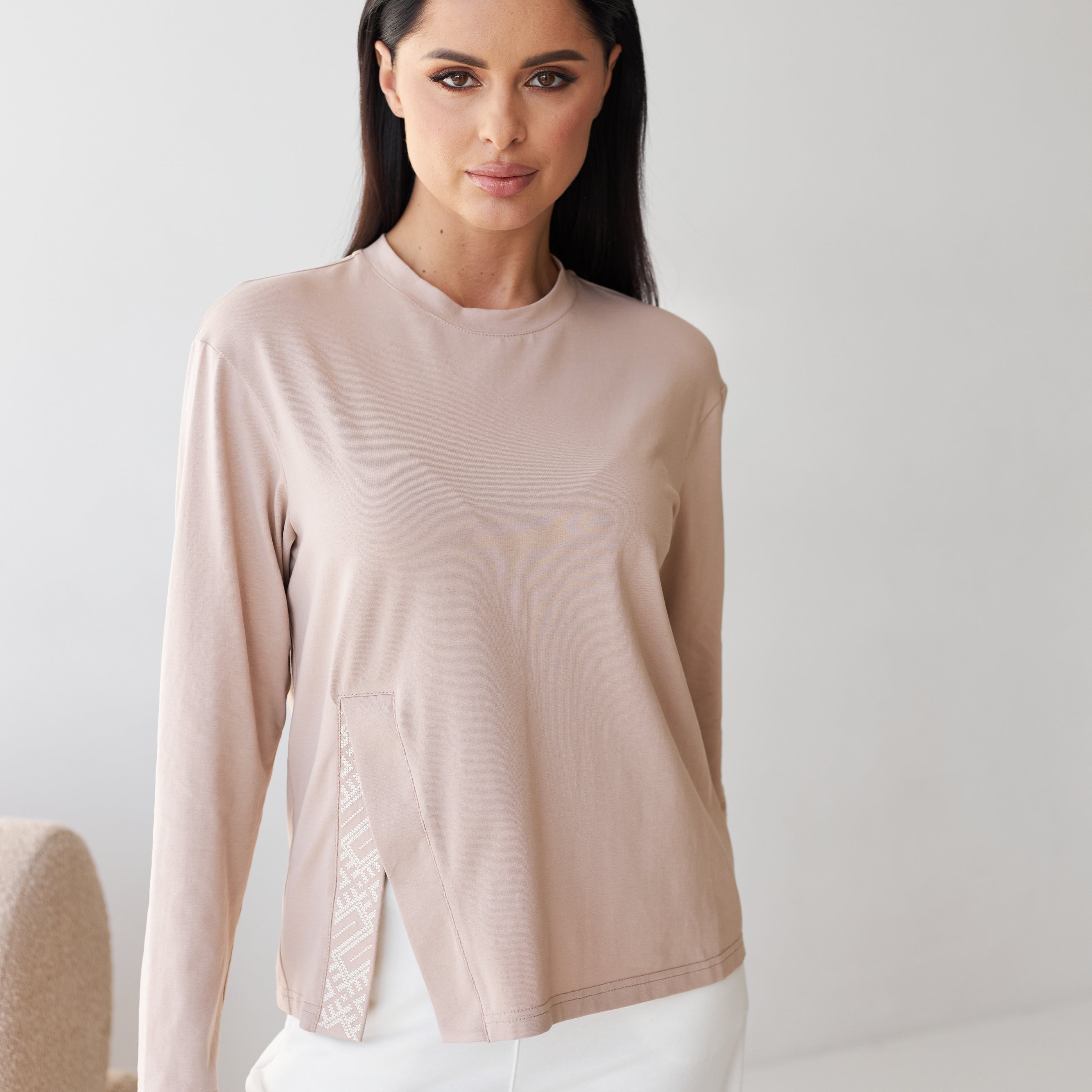 Лонгслів з вишивкою - Wear Me