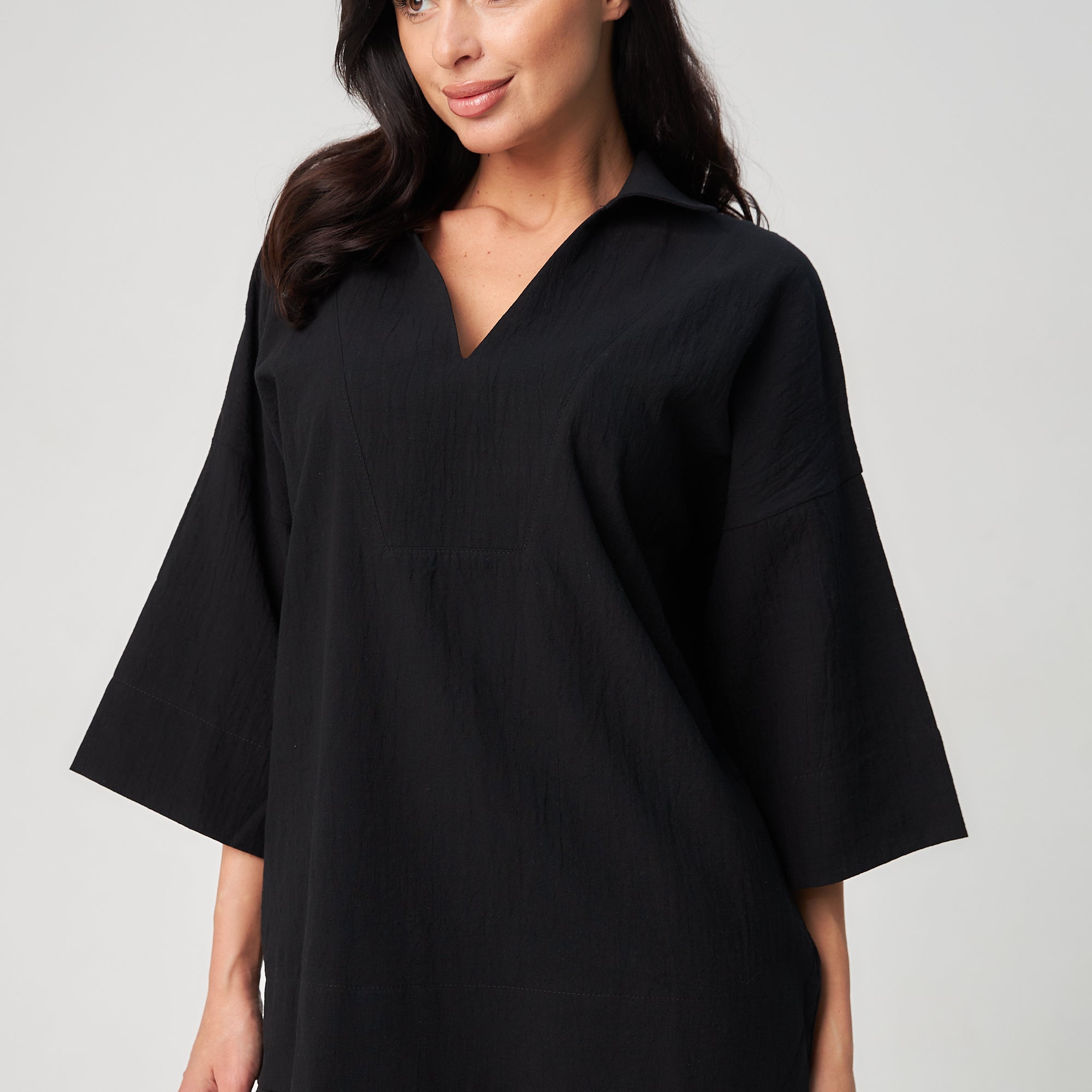 Блуза з коміром та планкою