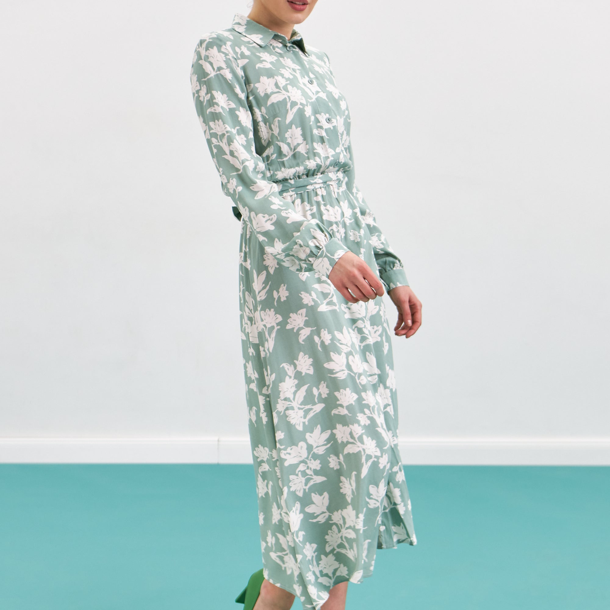 Сукня міді з розрізом і гудзиками - Wear Me