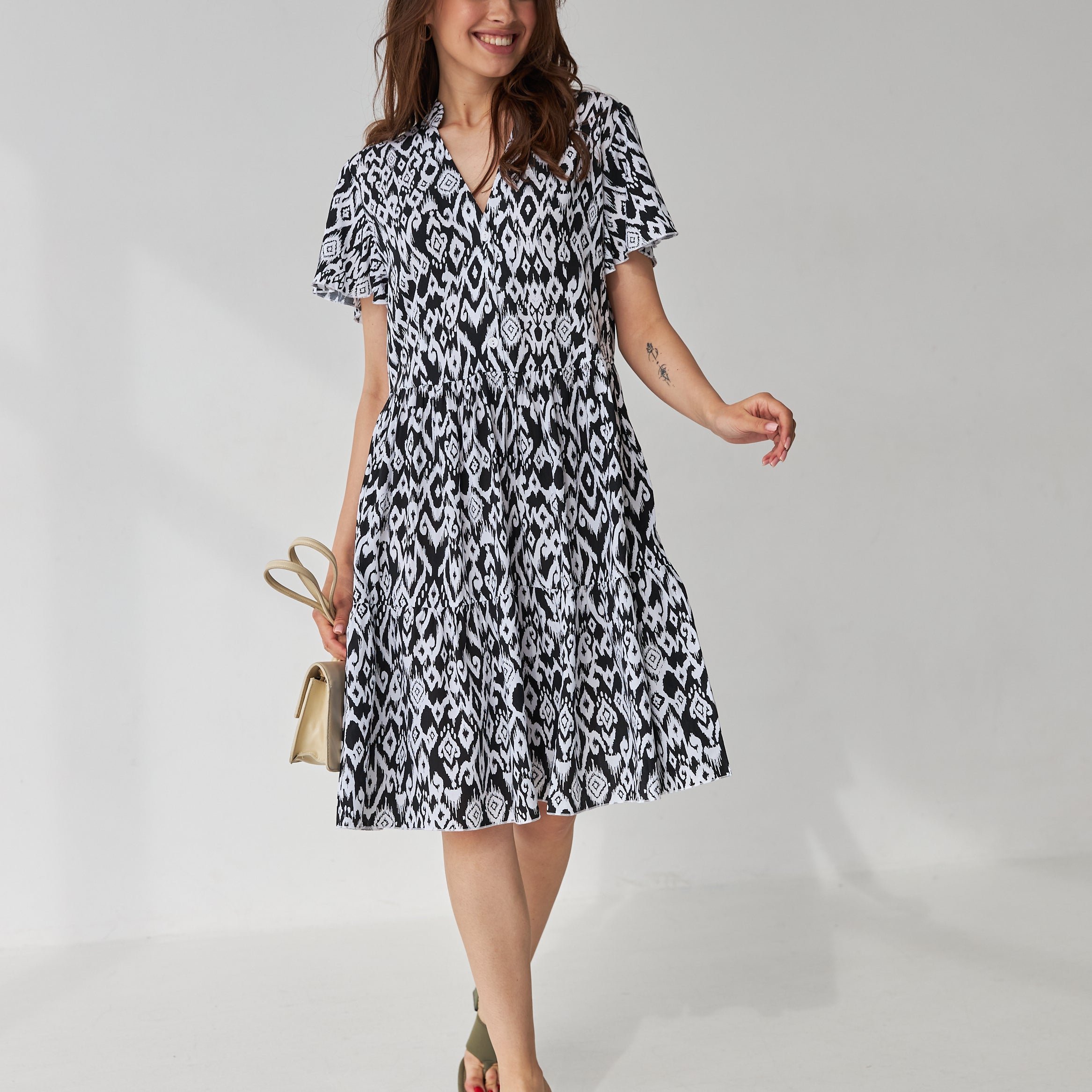 Сукня подовжена двоярусна з V вирізом