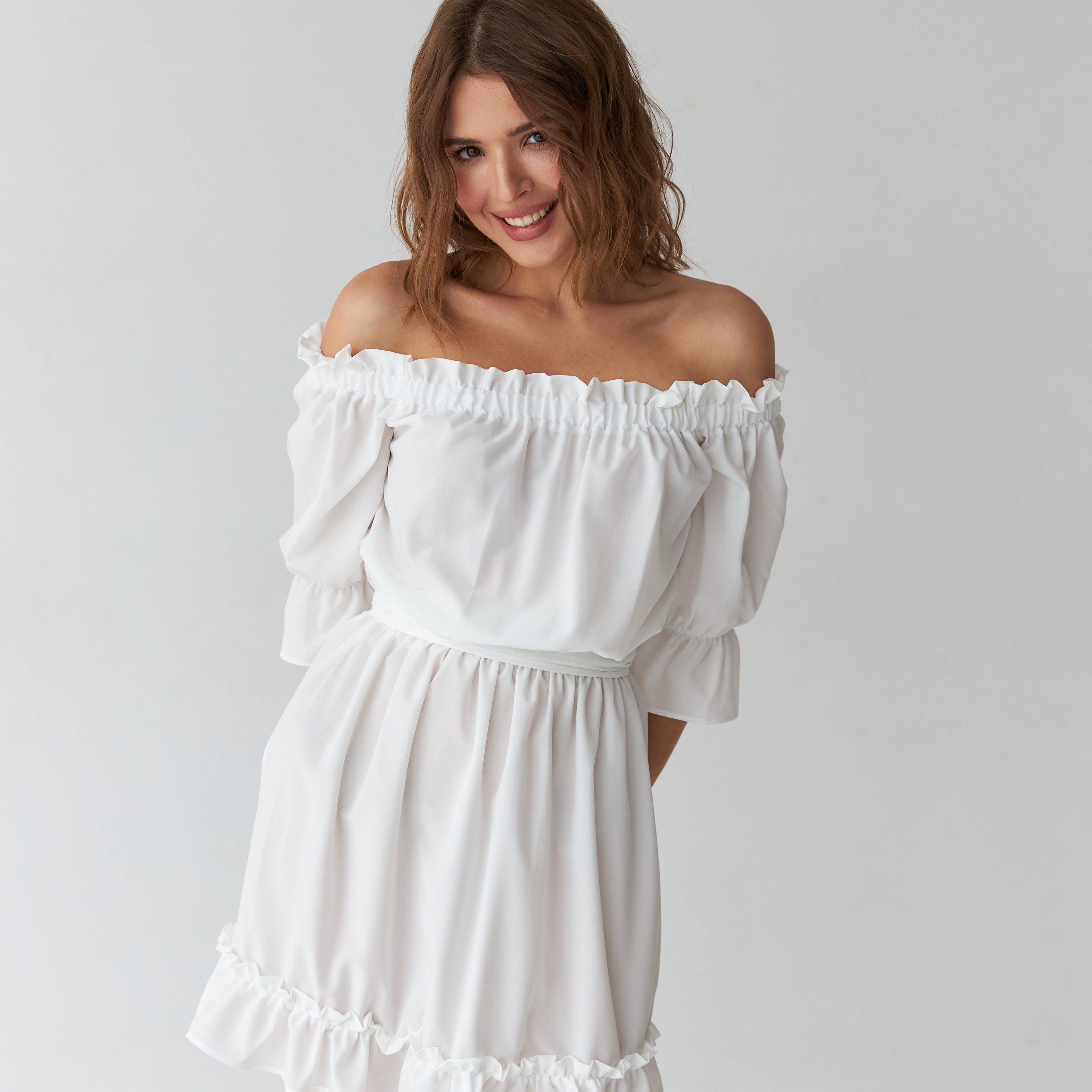 Сукня міні з рюшами