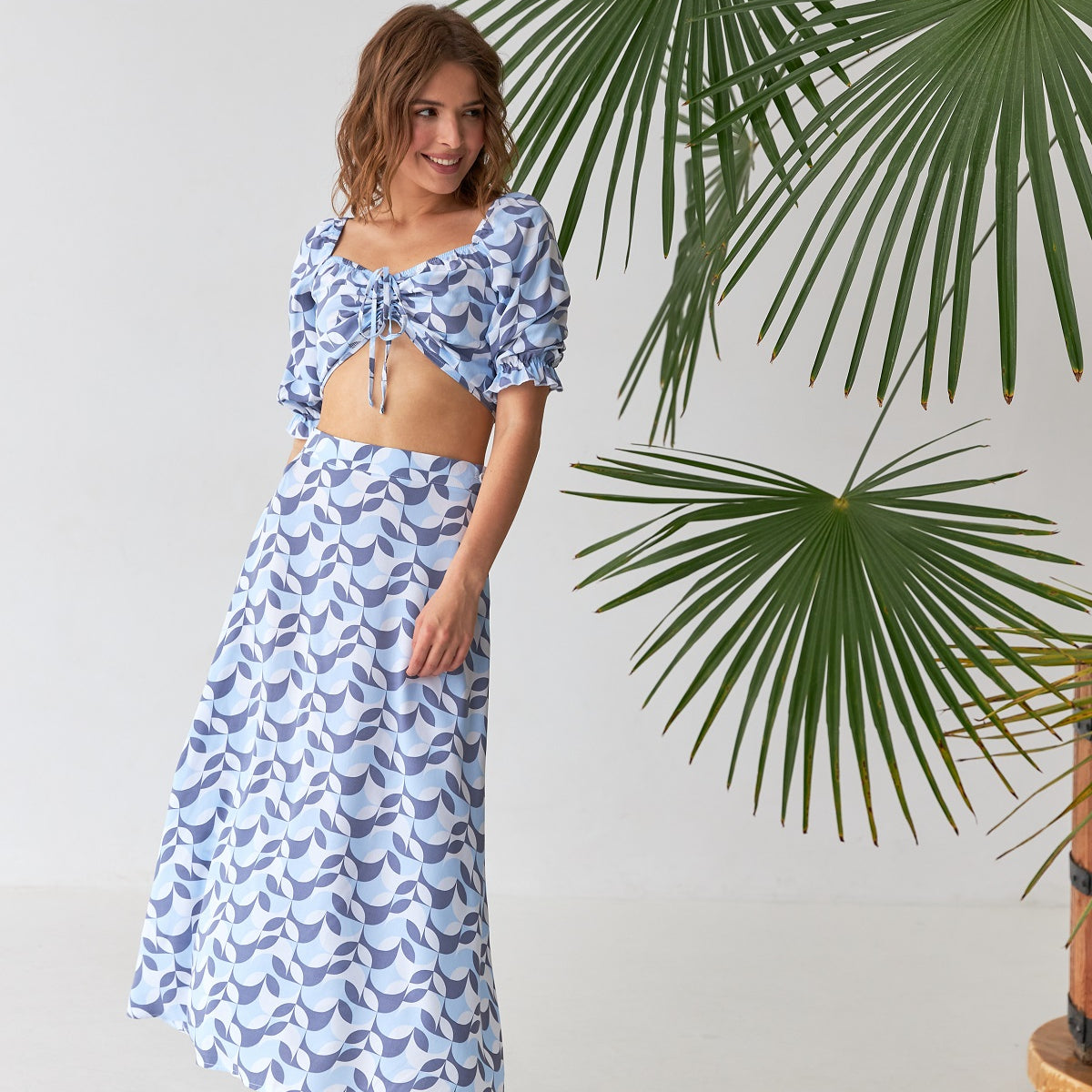 Спідниця міді напівкльош зі штапелю