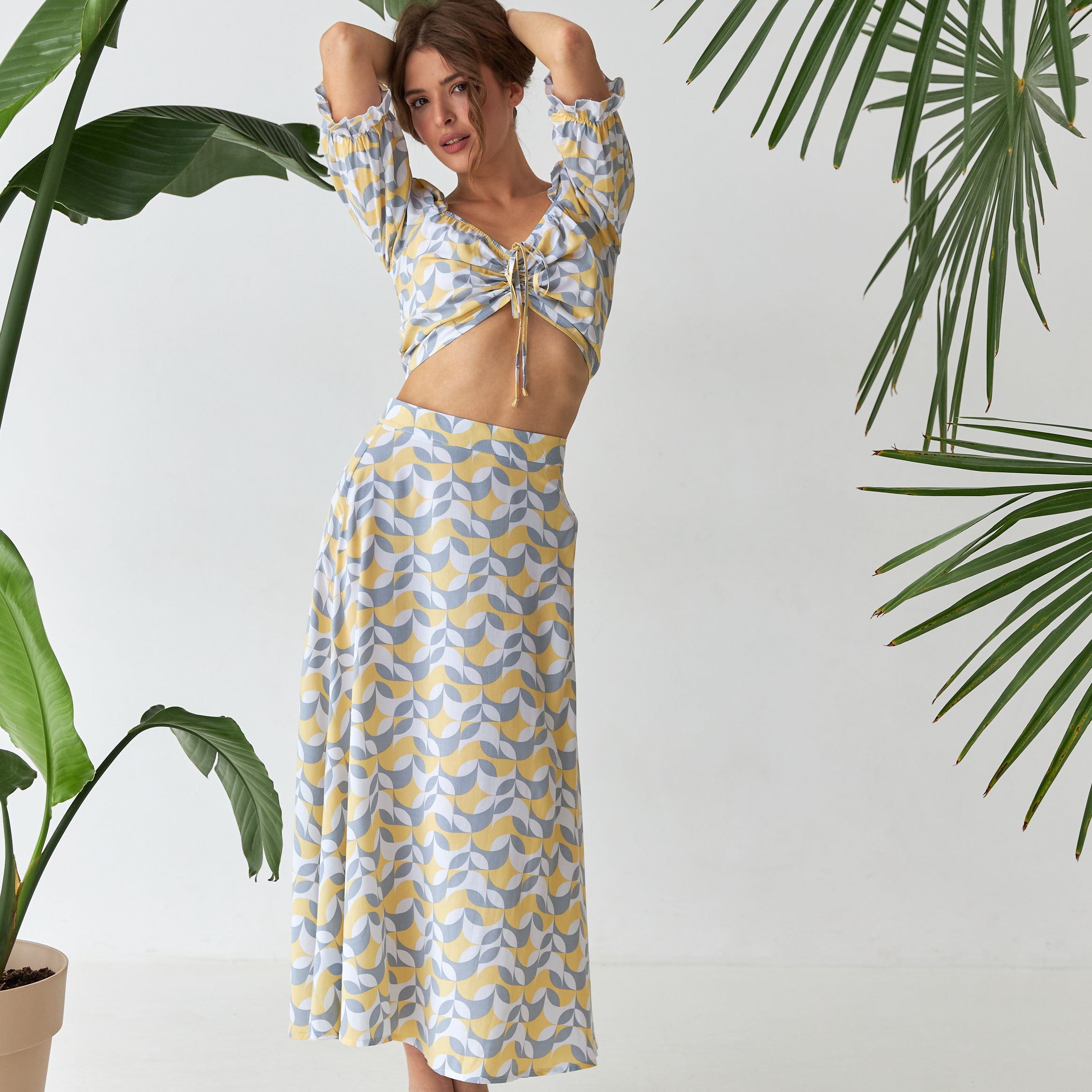 Спідниця міді полукльош зі штапелю