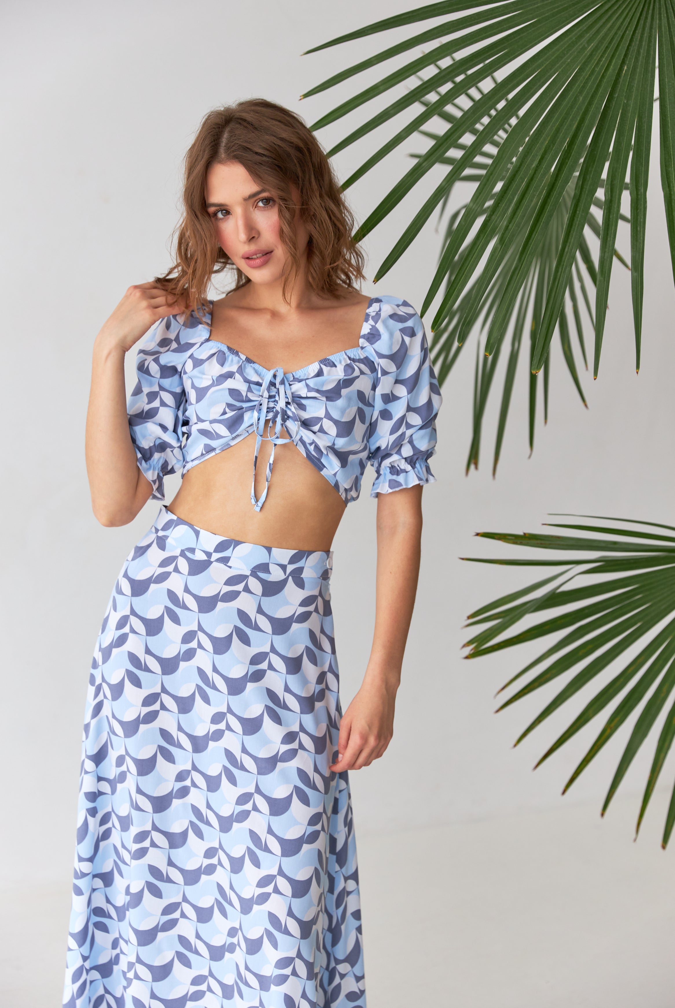 Кроп-топ з V-образним вирізом - Wear Me