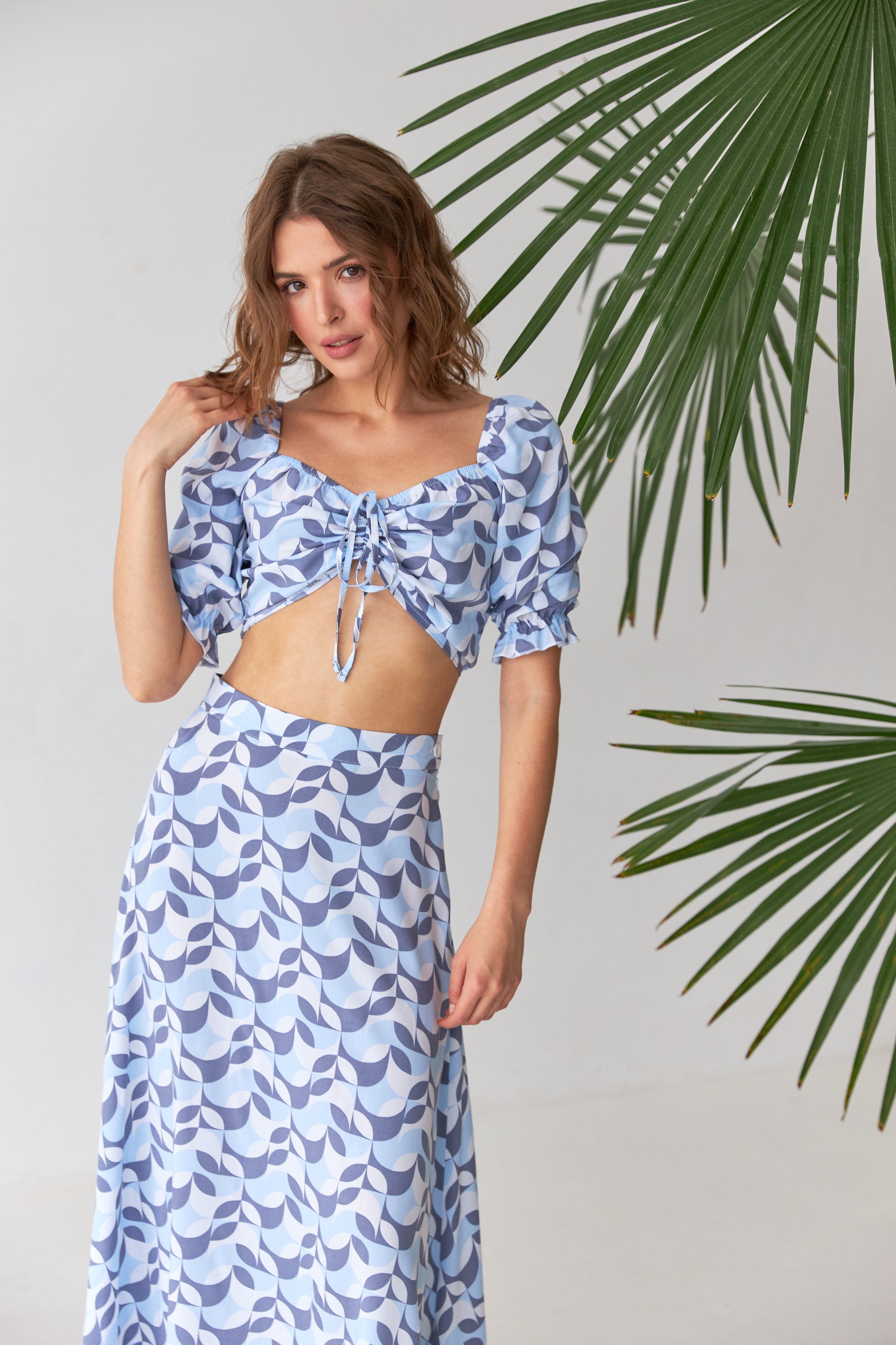 Кроп-топ з V-образним вирізом - Wear Me