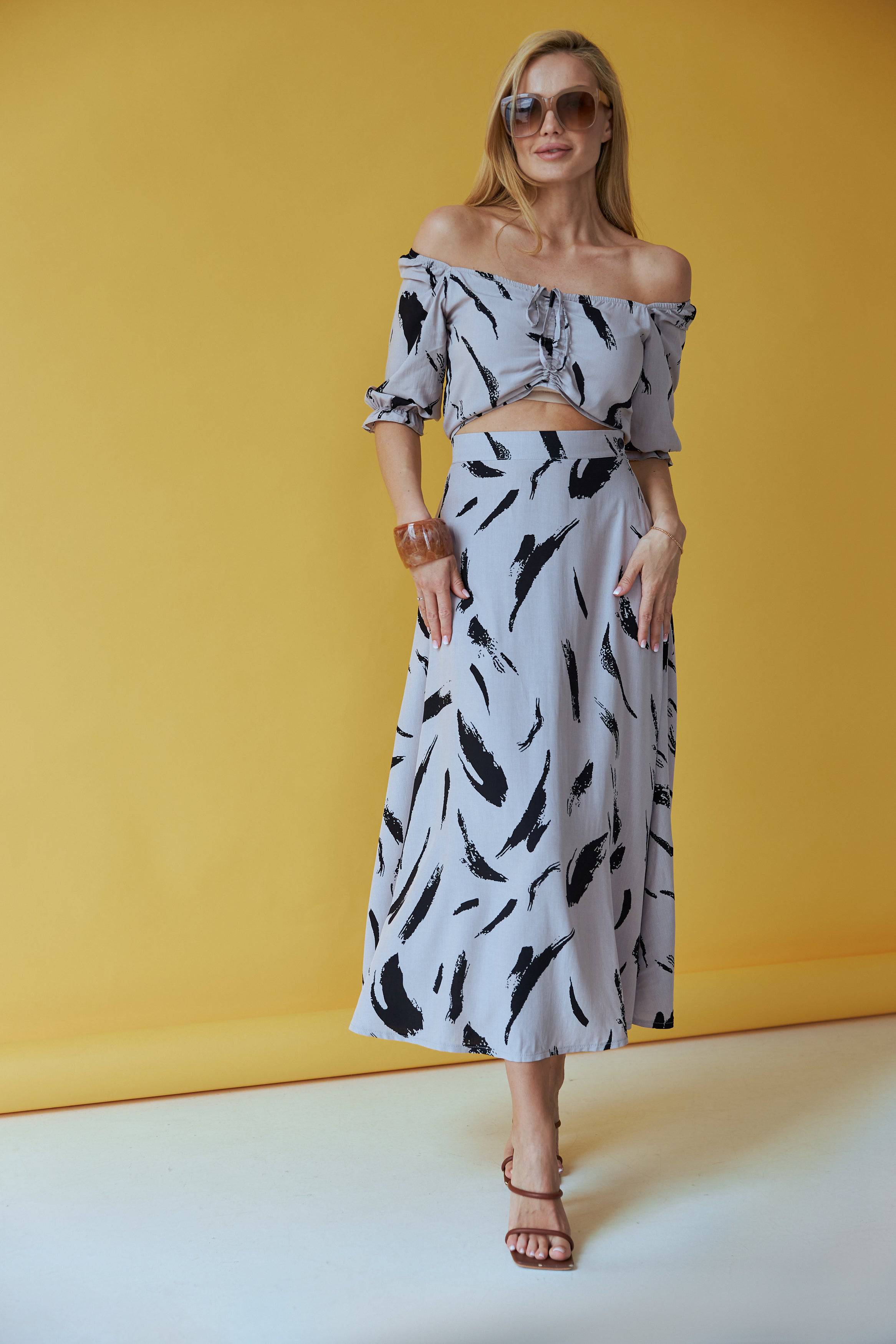 Кроп-топ з V-образним вирізом - Wear Me