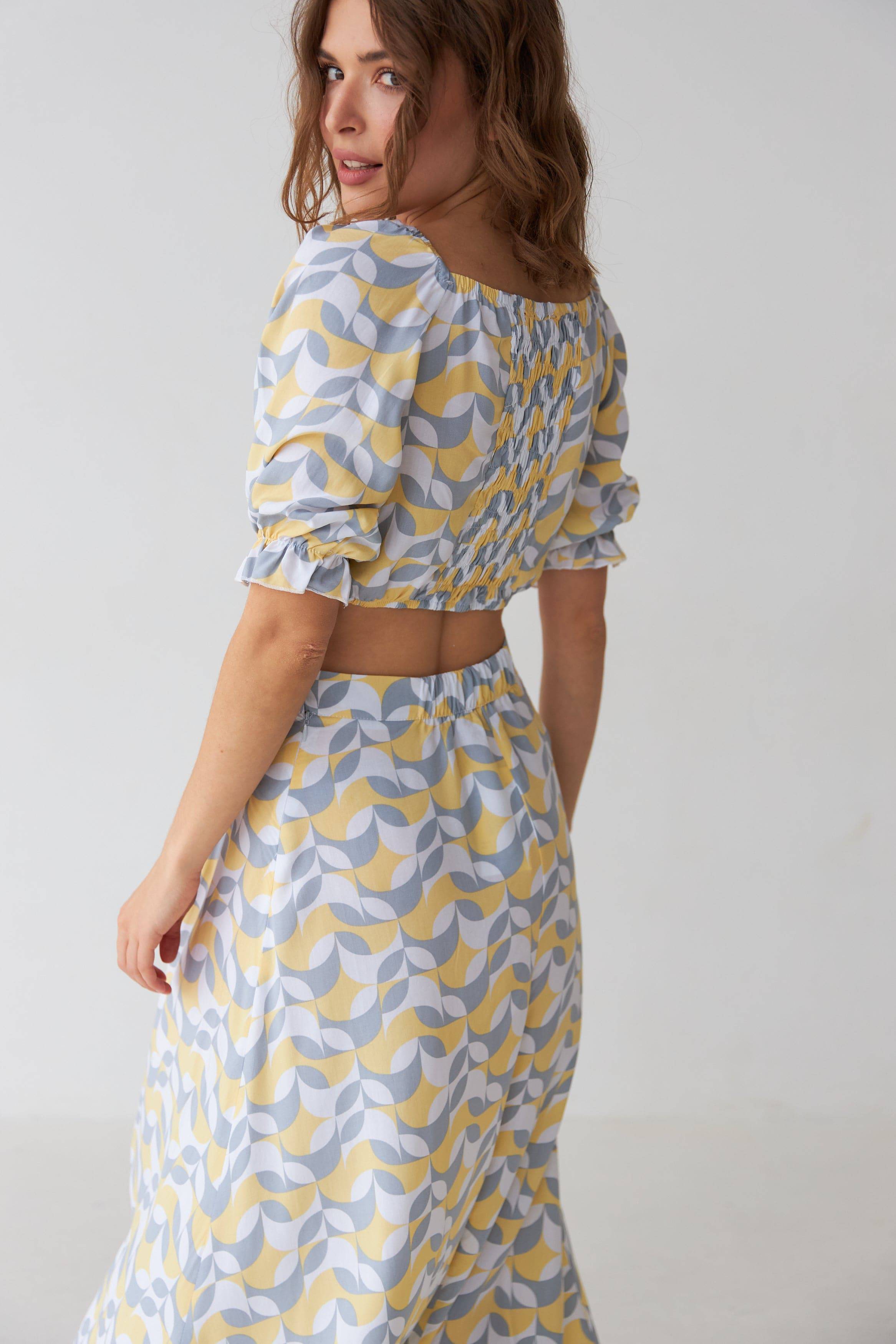 Кроп-топ з V-образним вирізом - Wear Me