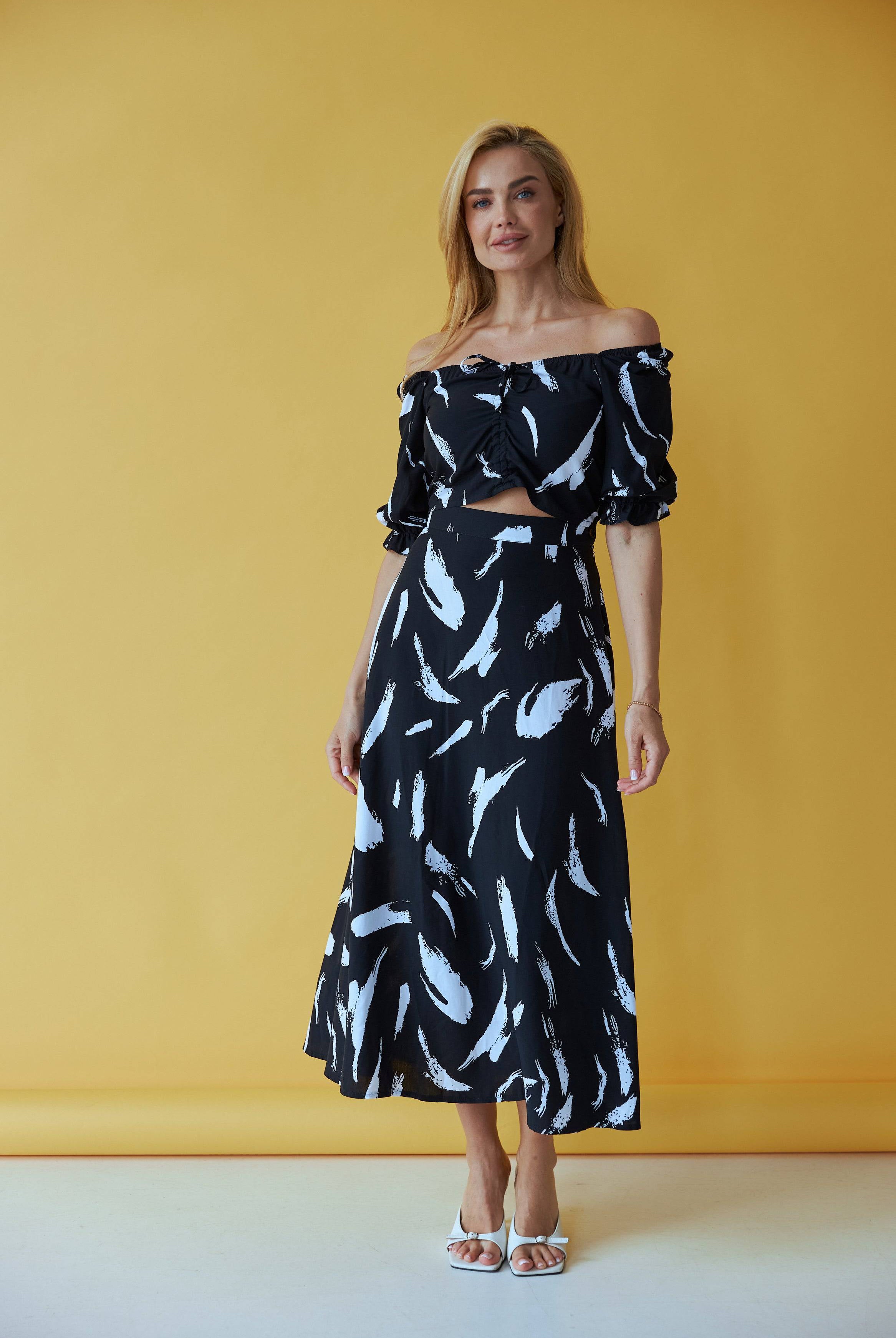 Кроп-топ з V-образним вирізом - Wear Me