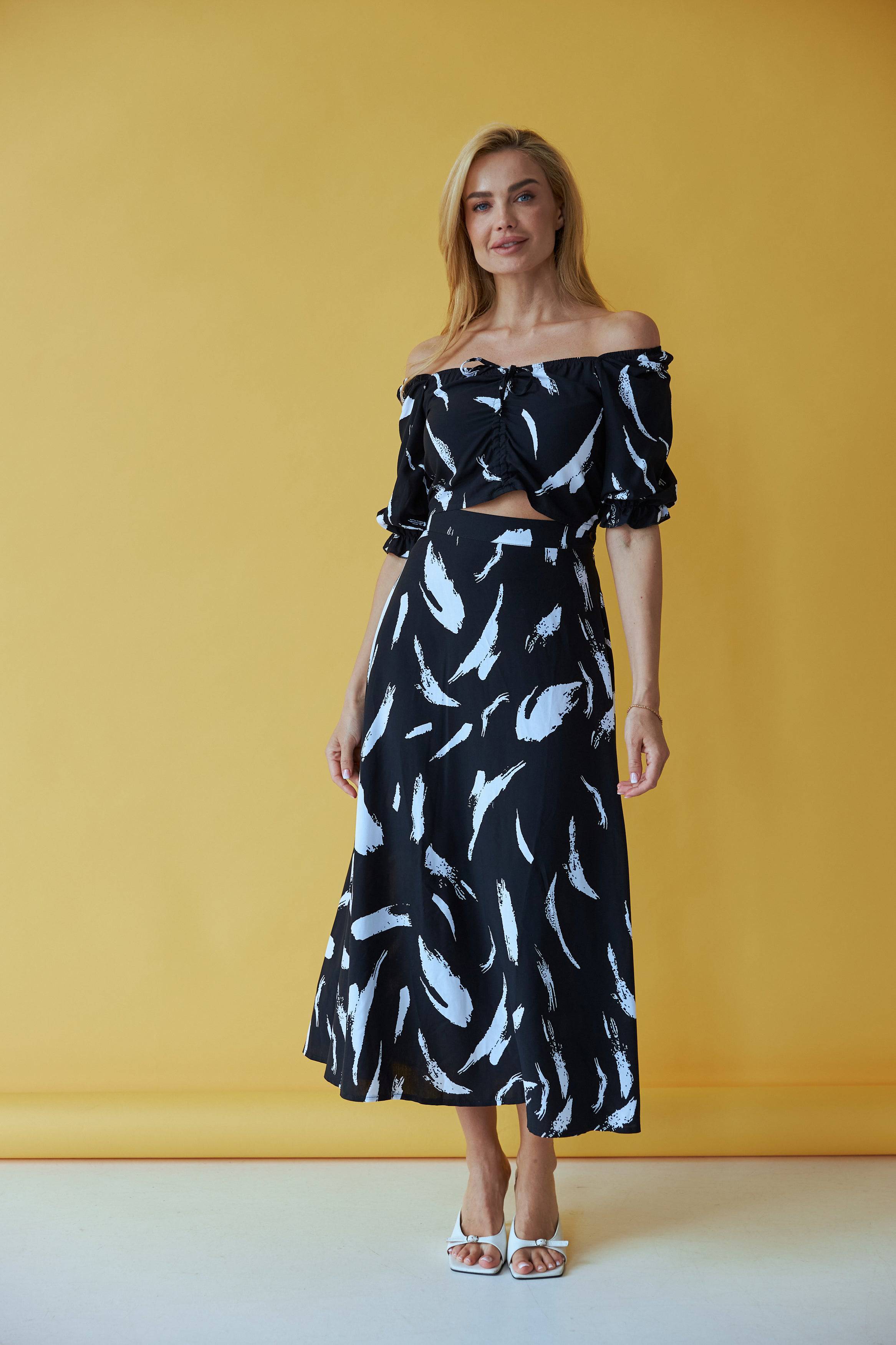 Кроп-топ з V-образним вирізом - Wear Me