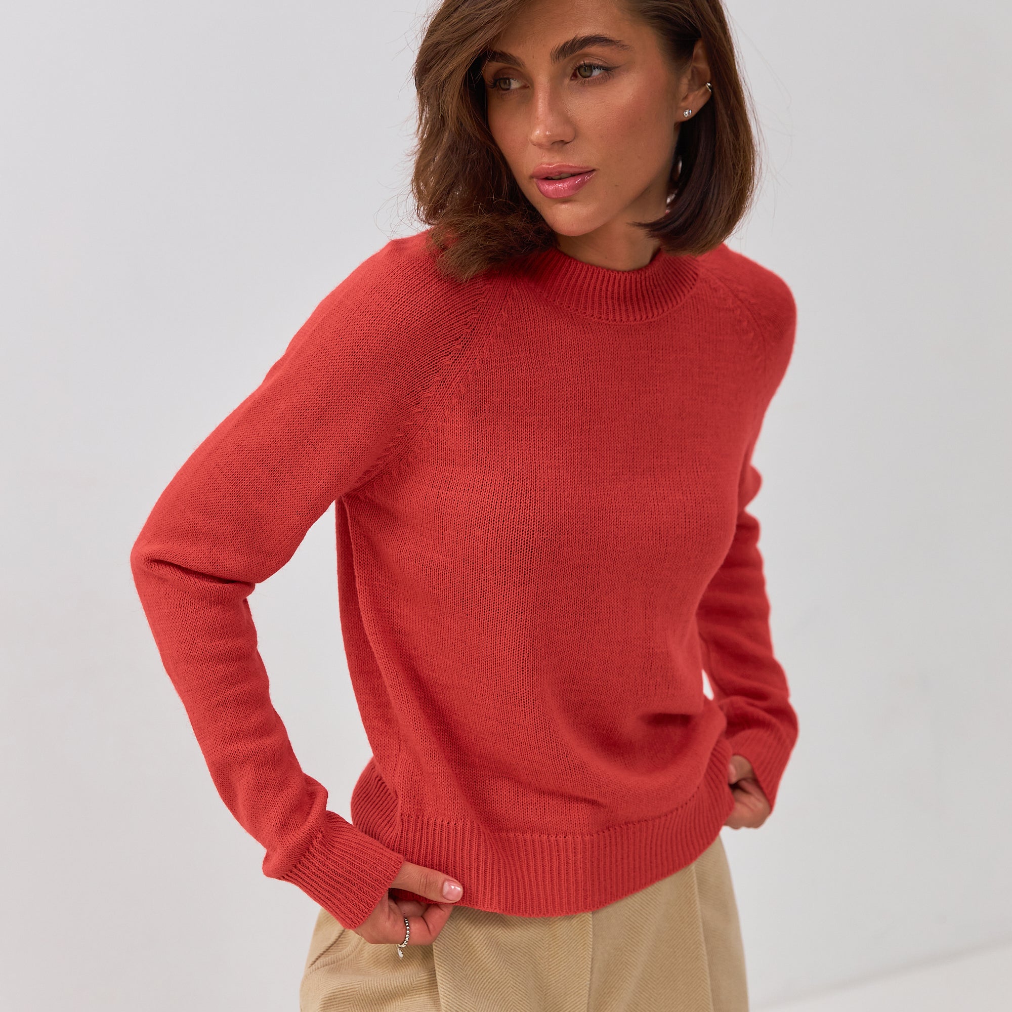 Светр реглан укорочений