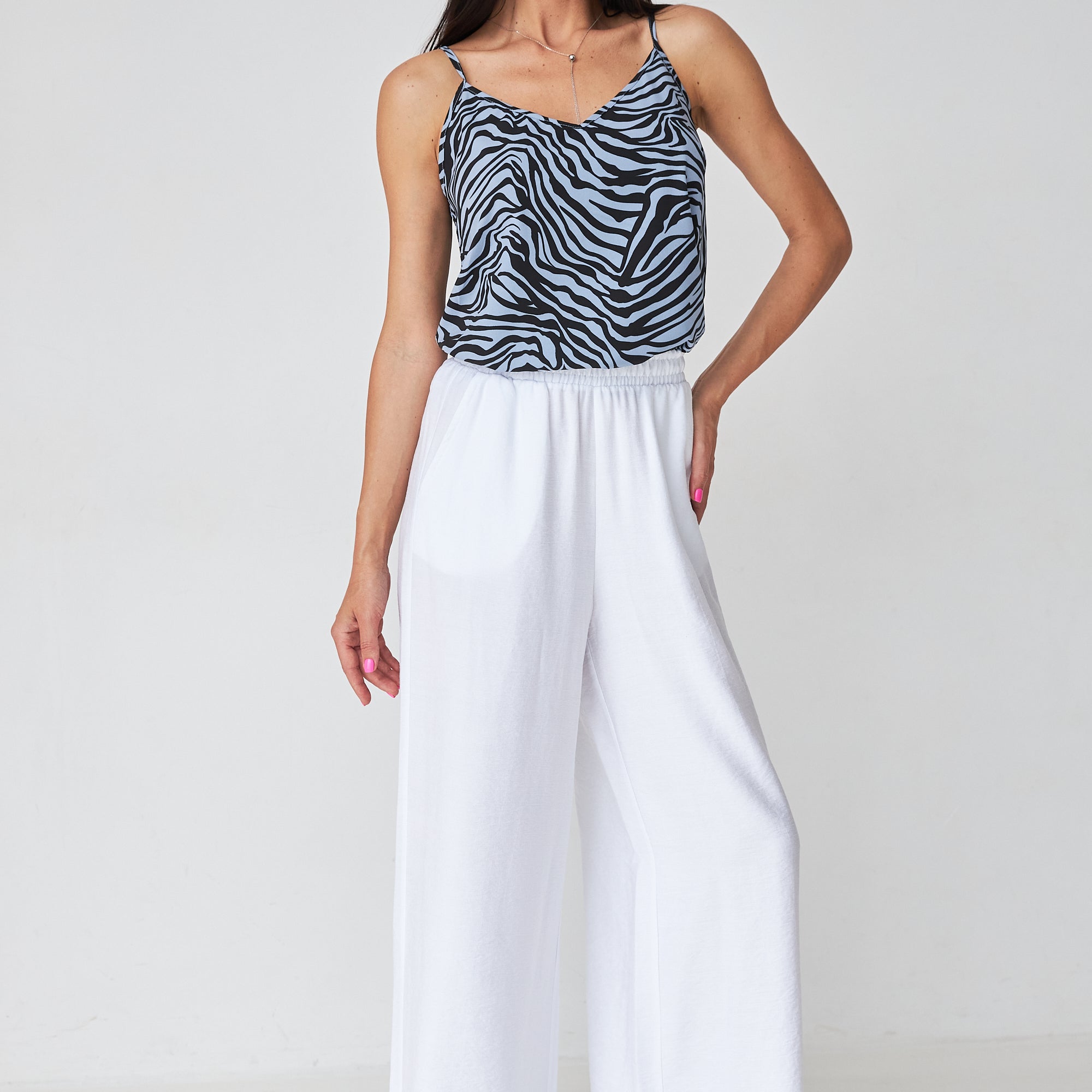 Майка на тонких бретелях