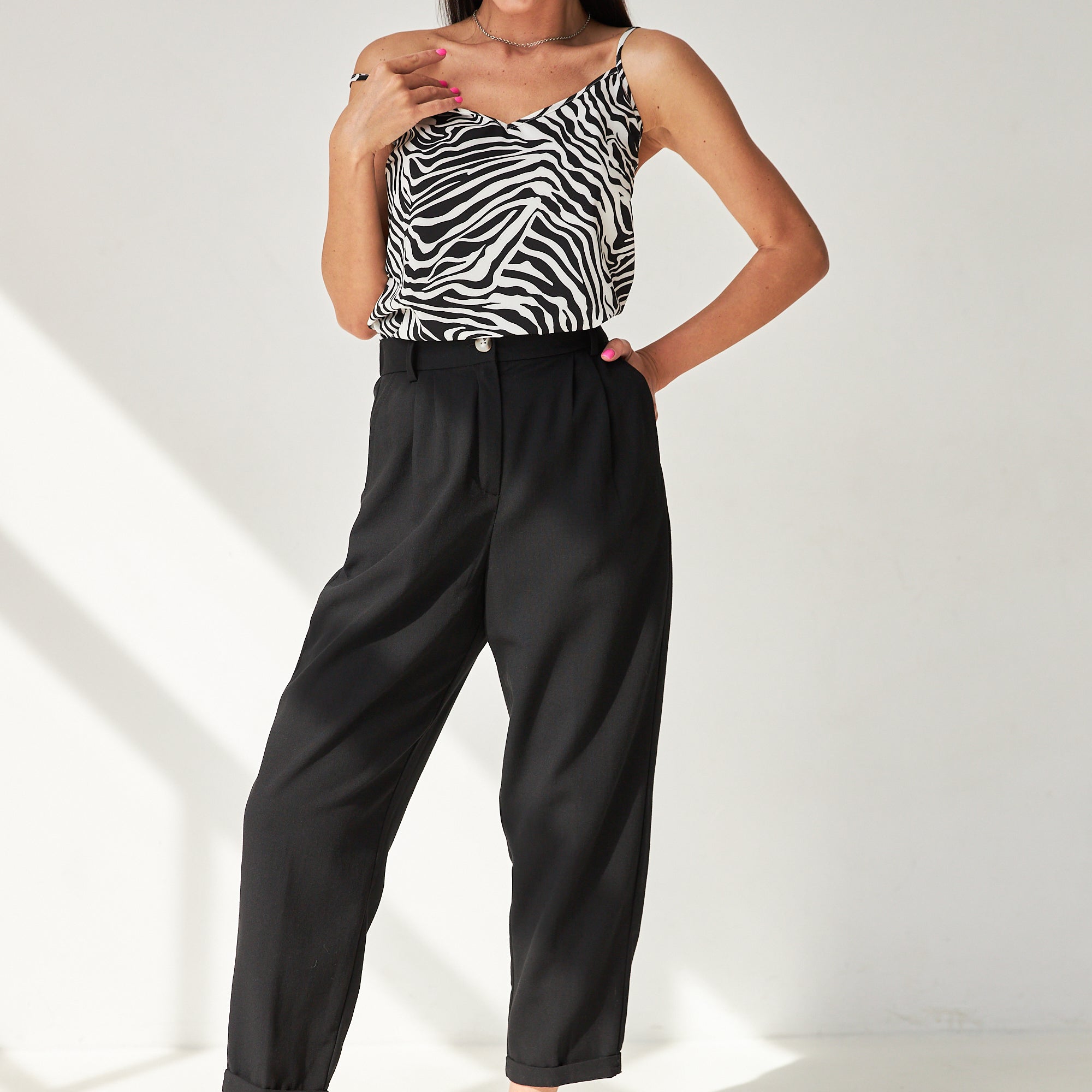 Майка на тонких бретелях