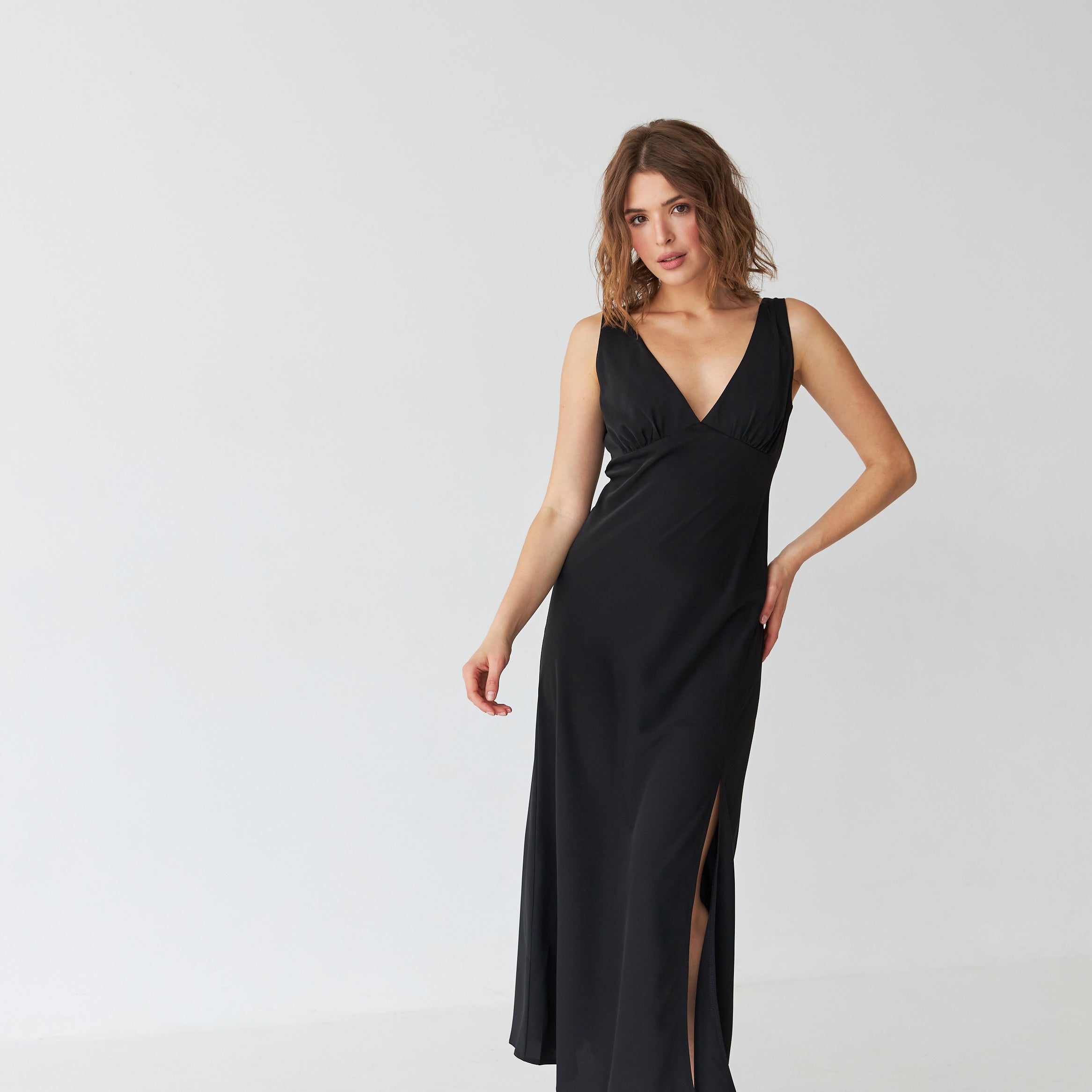 Сукня максі з розрізом