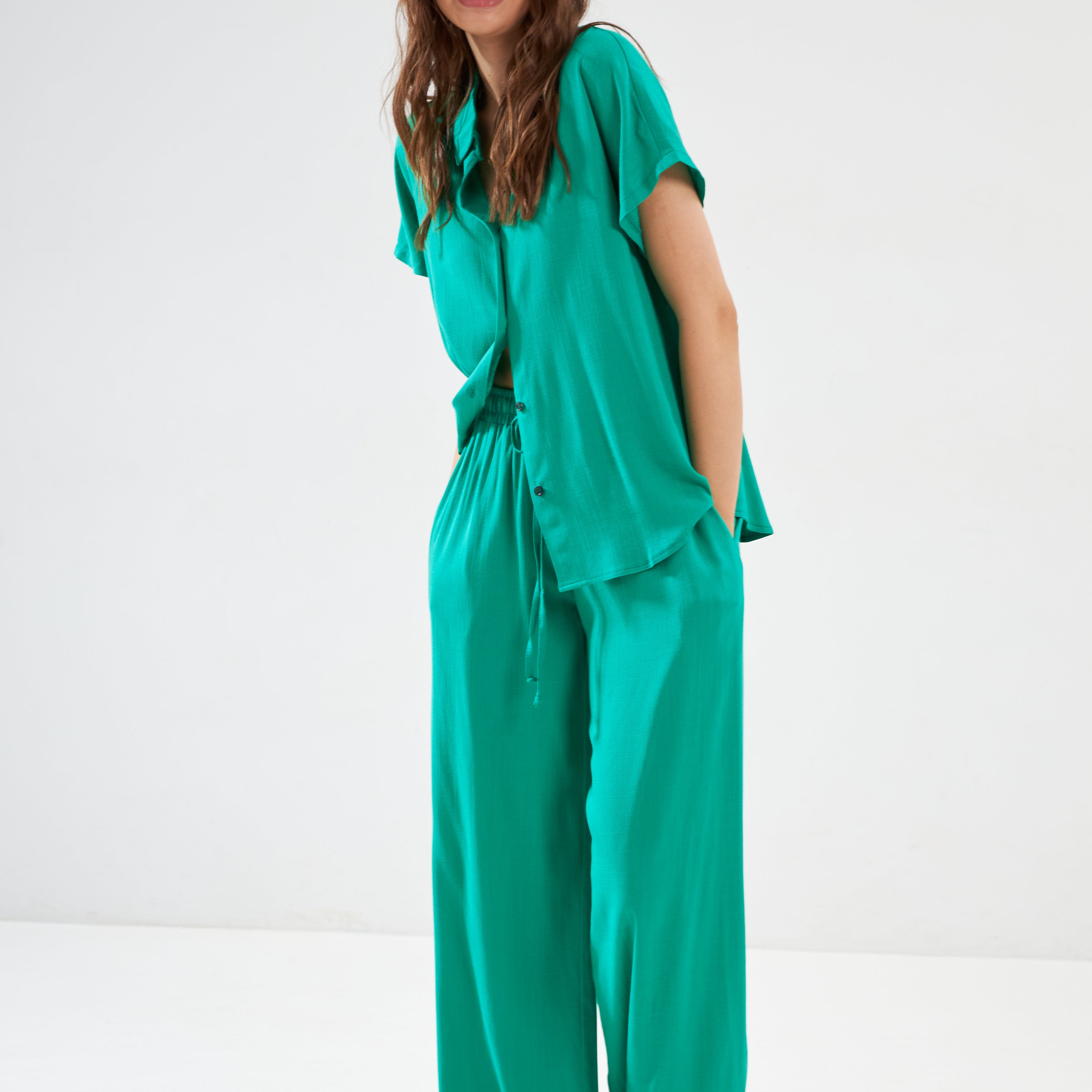 Брюки вільні на резинці