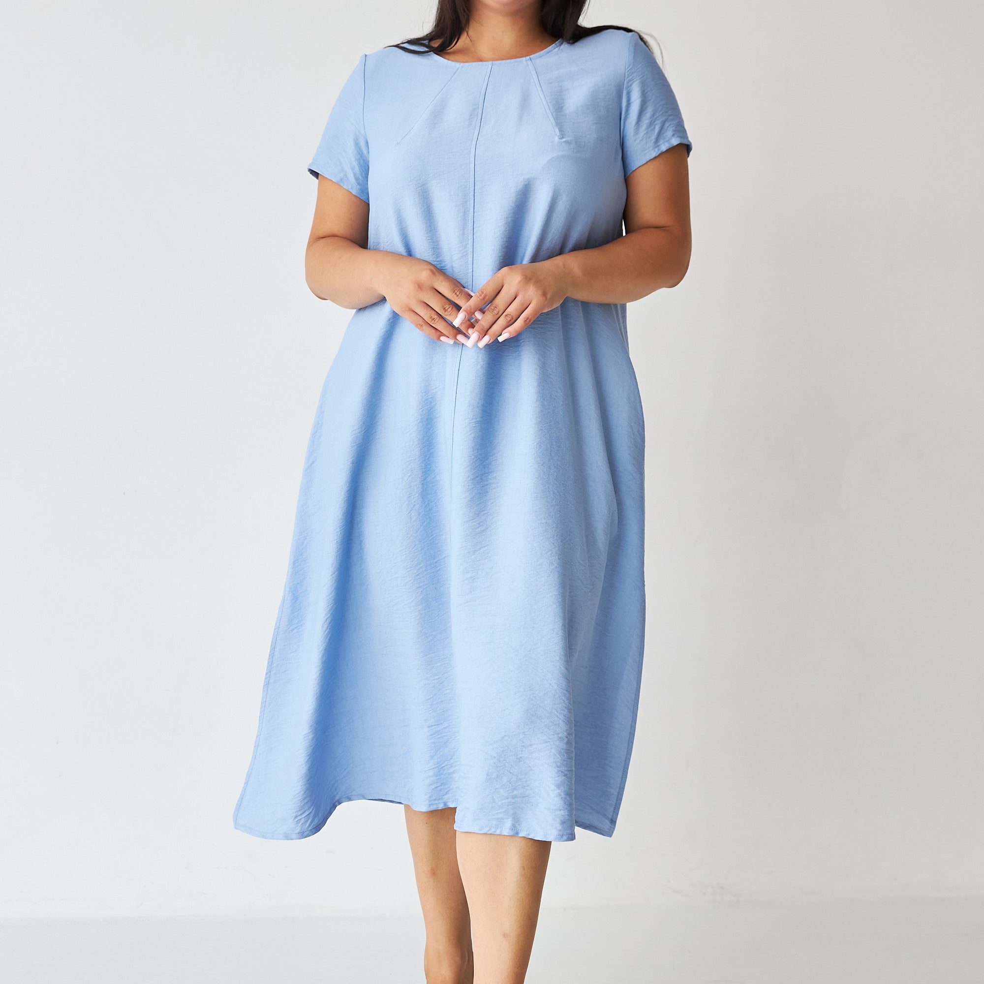 Сукня вільна з декоративними швами