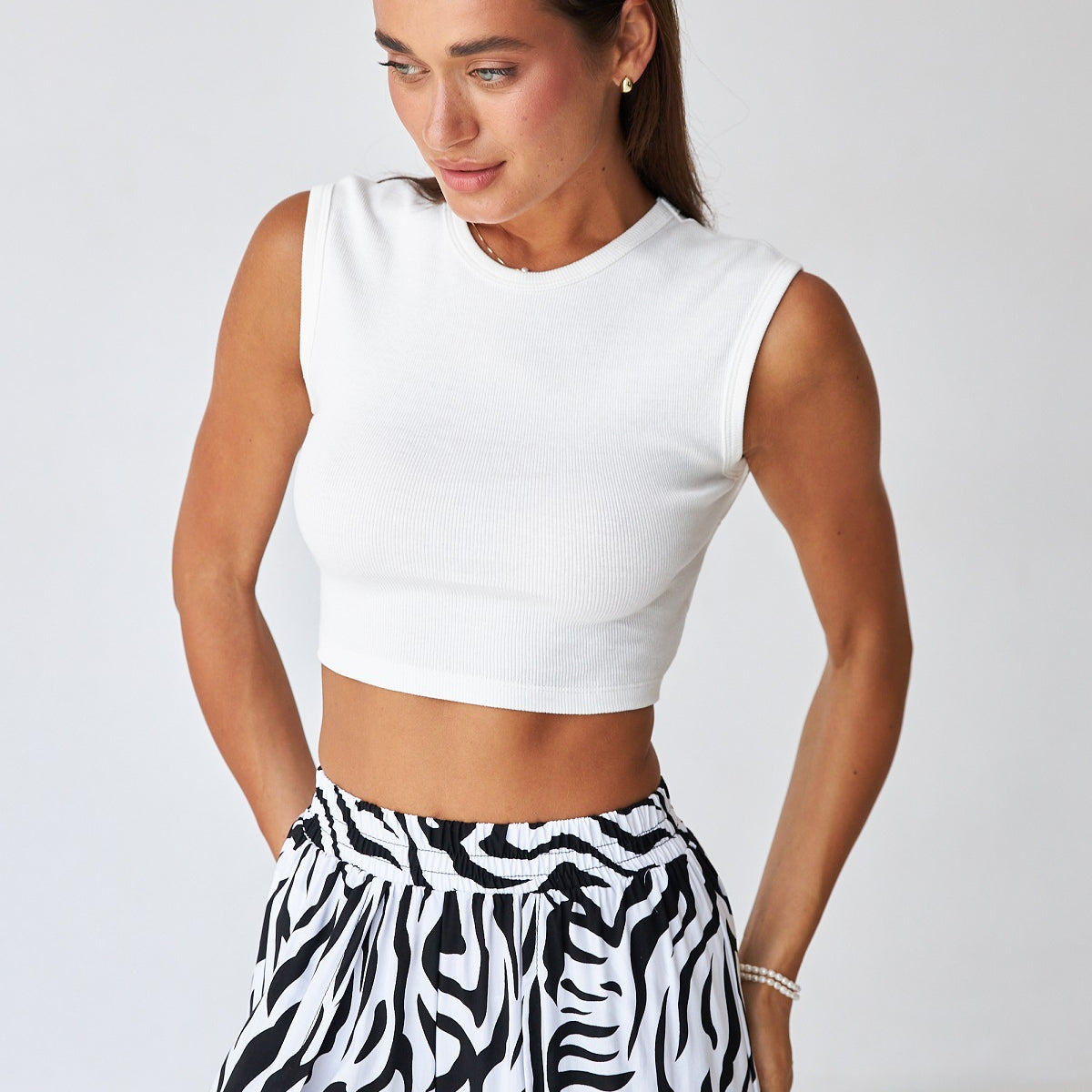 Топ базовий з рубчика з відкритою спиною