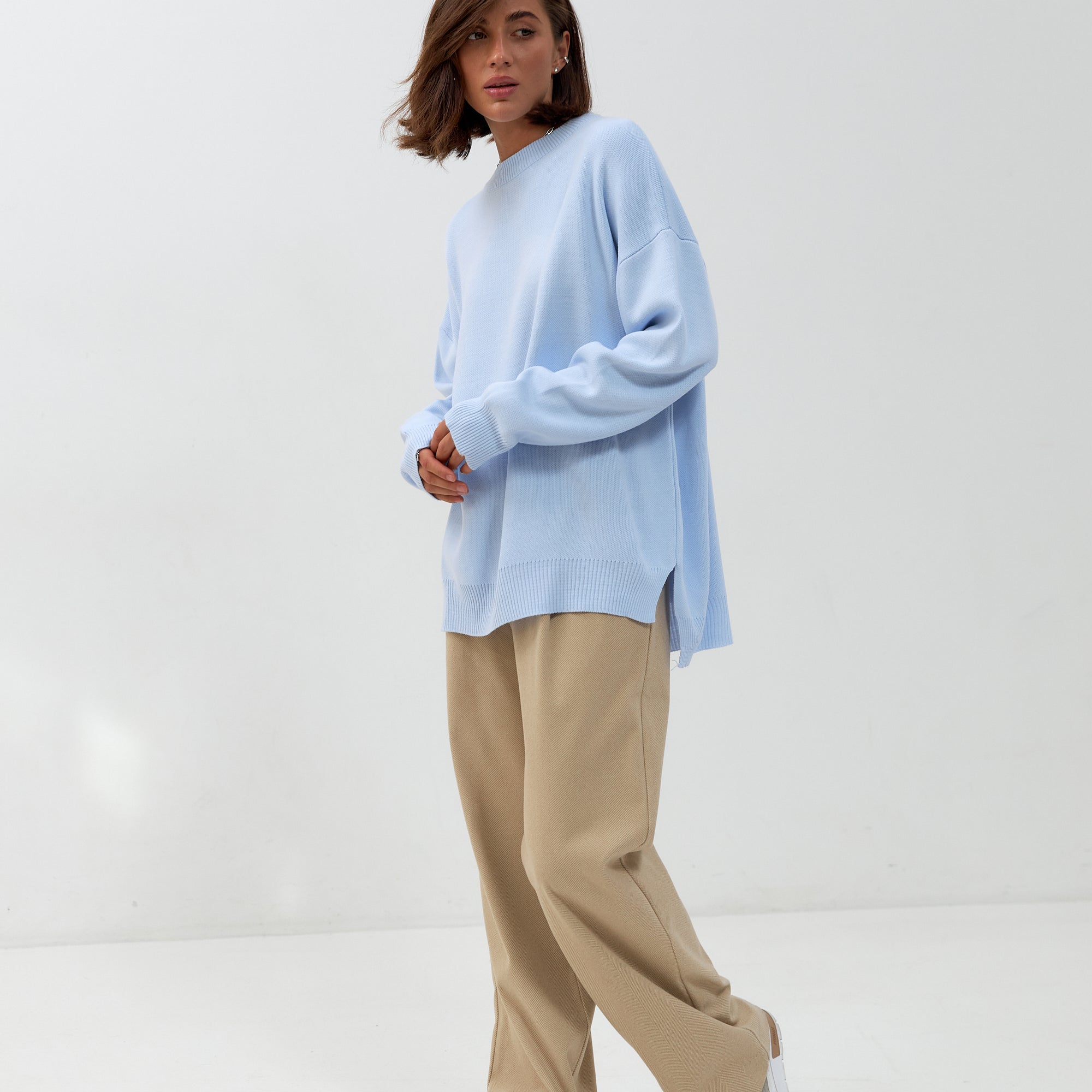 Джемпер з розрізами та подовженою спинкою - Wear Me