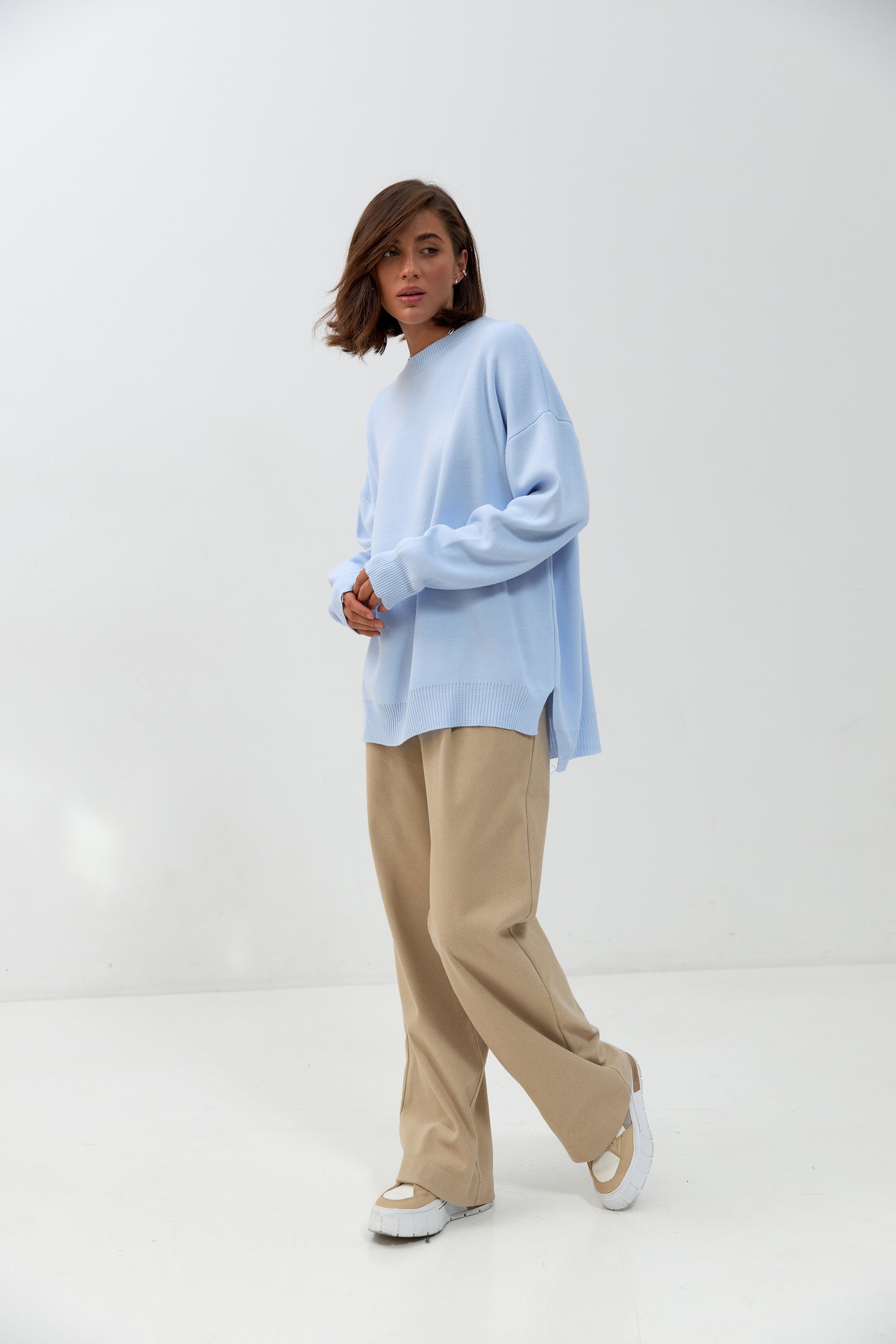 Джемпер з розрізами та подовженою спинкою - Wear Me