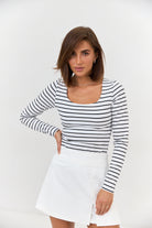 Лонгслів з вирізом - Wear Me