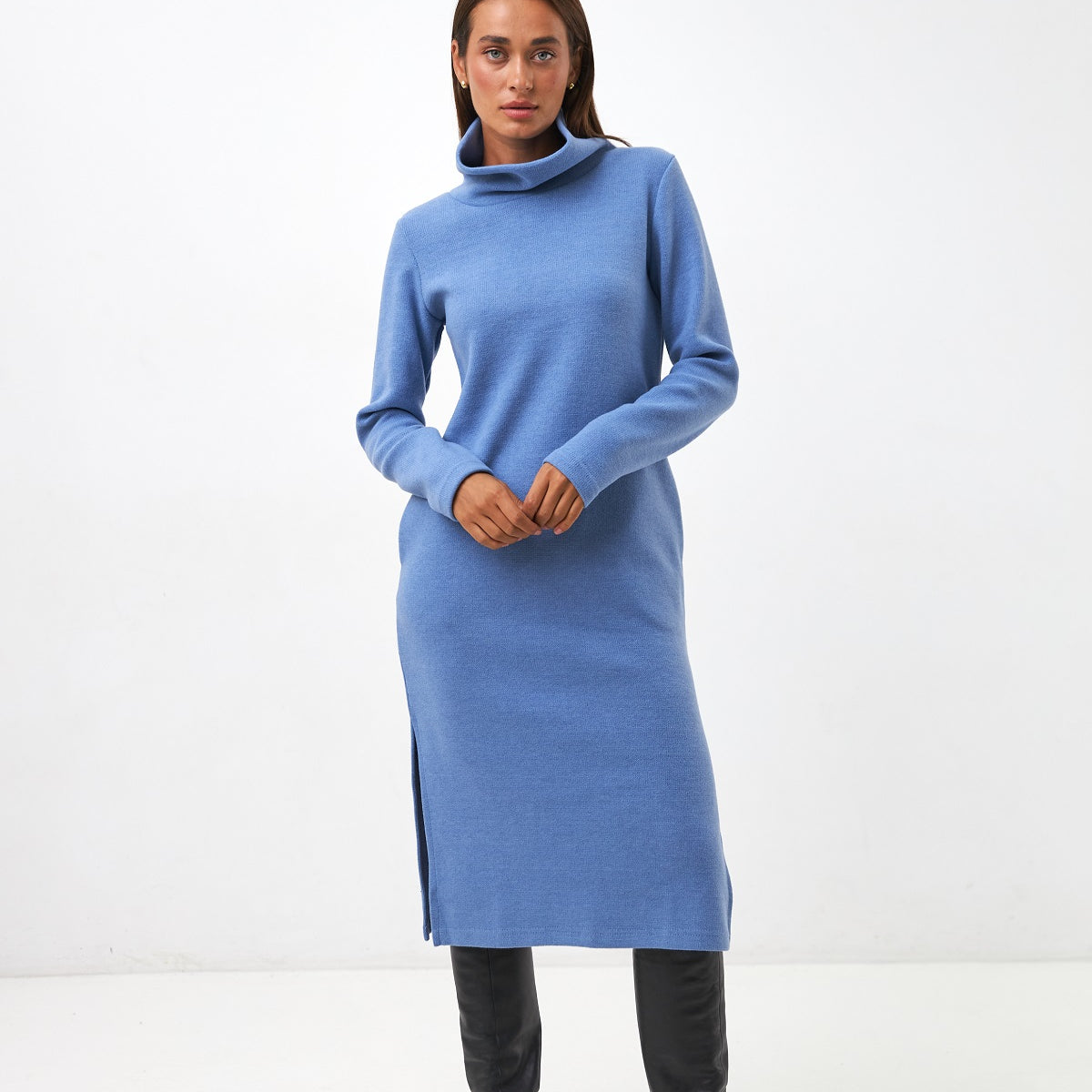 Сукня пряма з розрізами