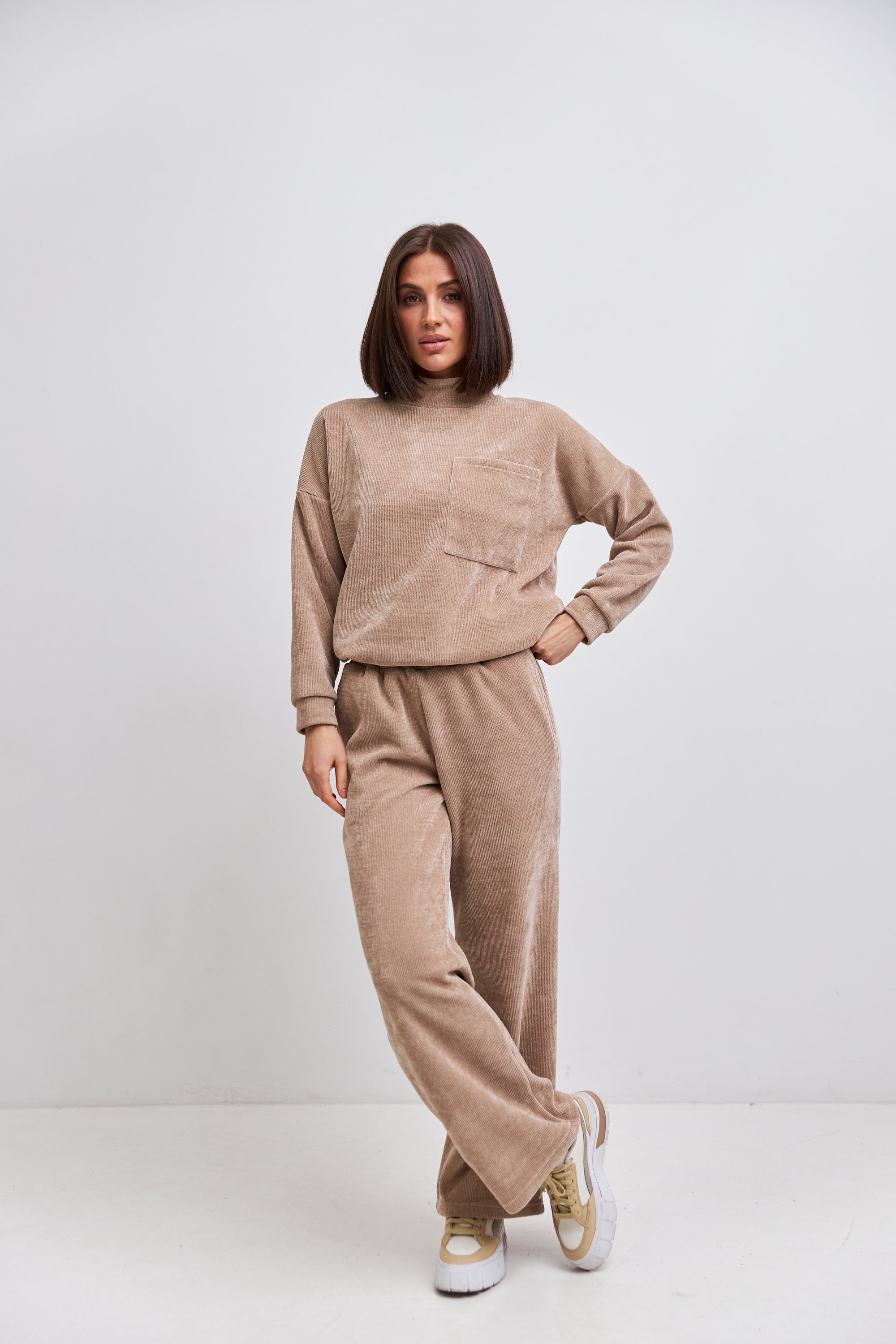 Бежевий (світлий)