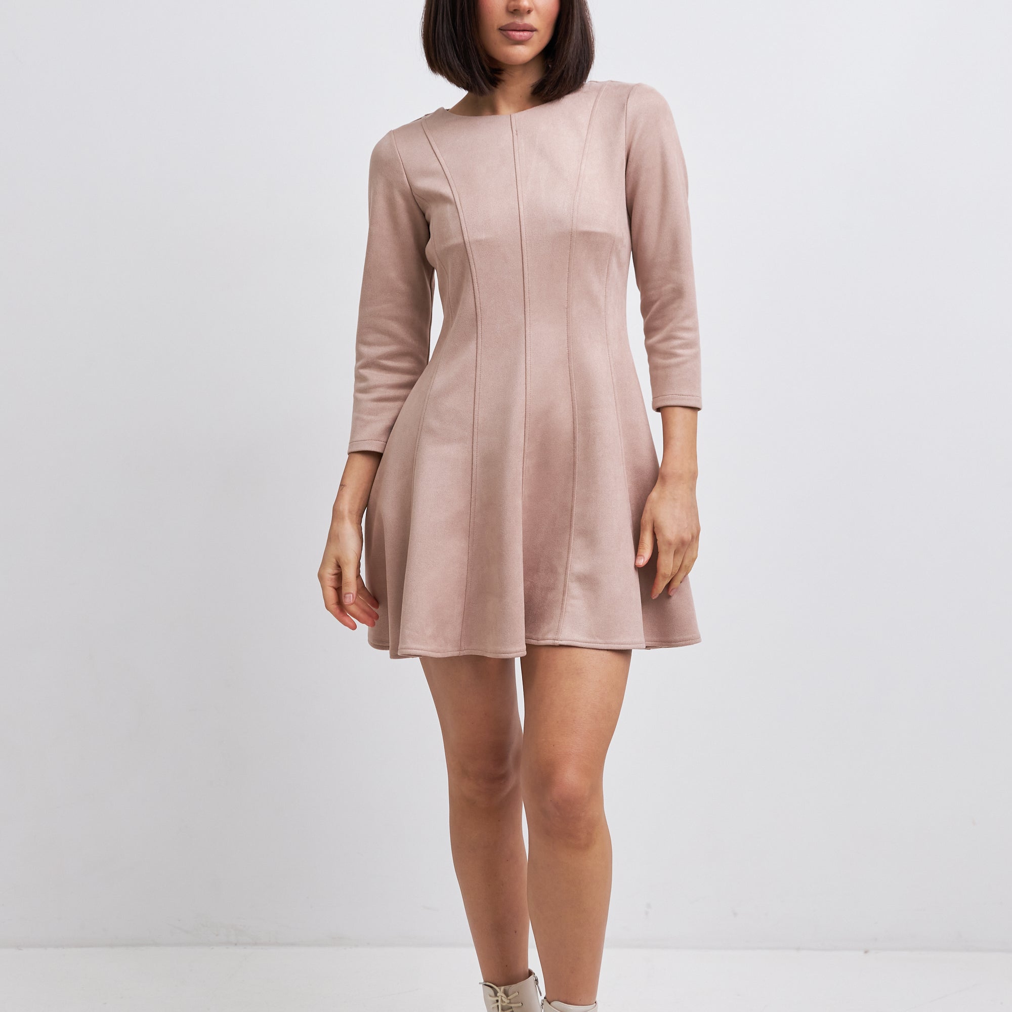 Сукня міні з декоративними швами