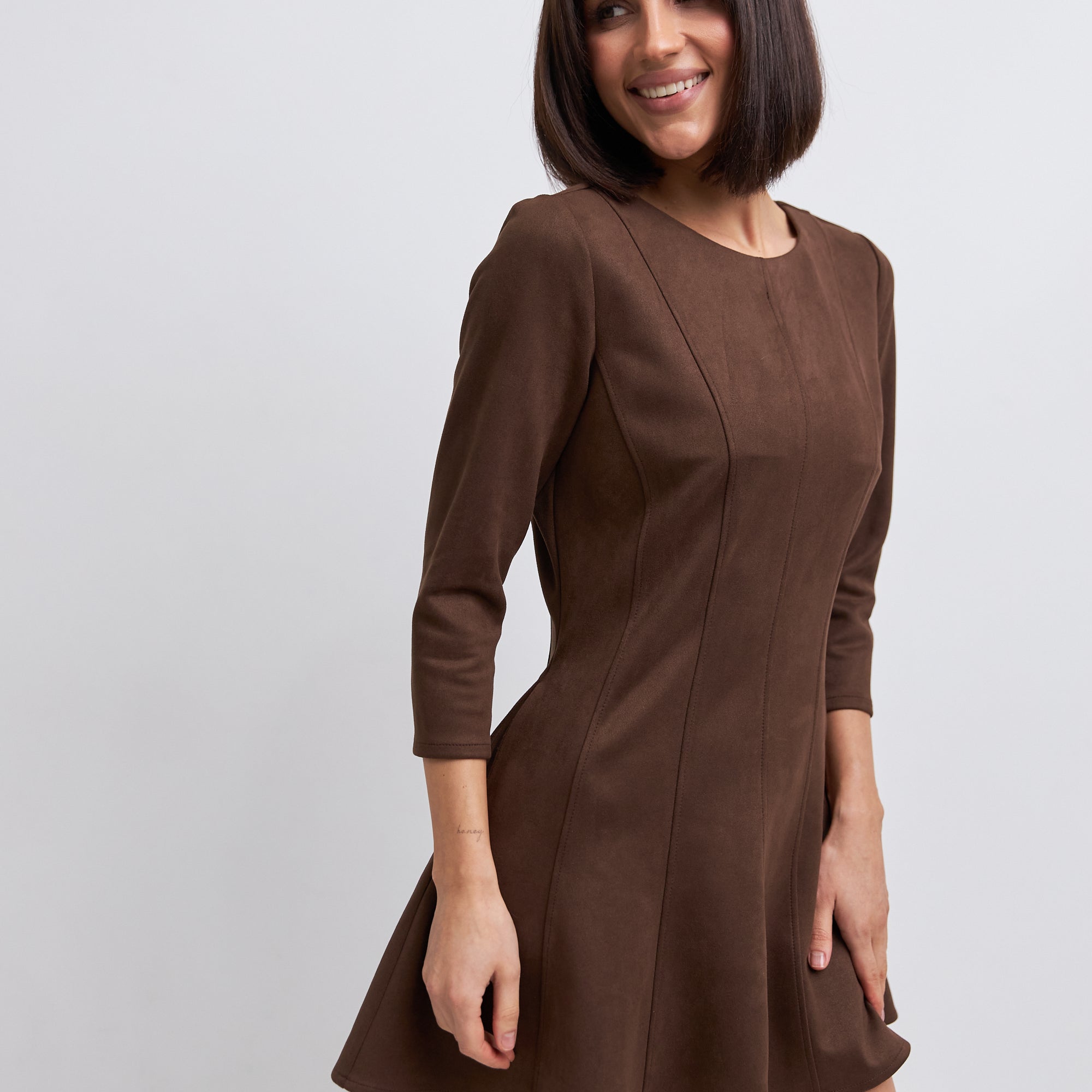 Сукня міні з декоративними швами