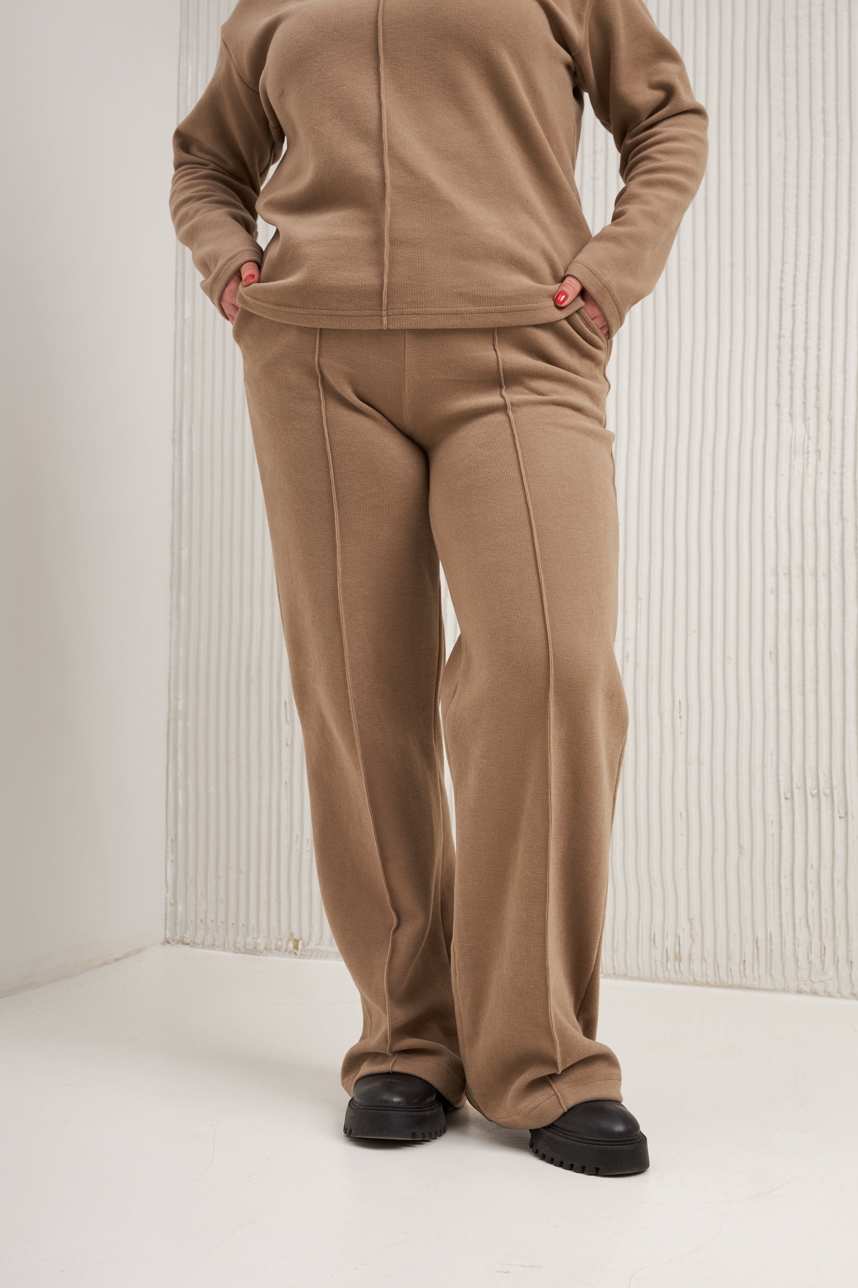 Бежевий (темний)