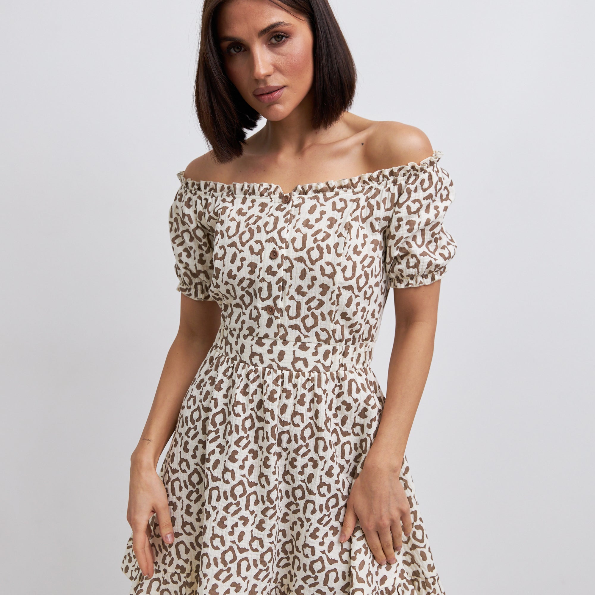 Сукня міні з відкритими плечима