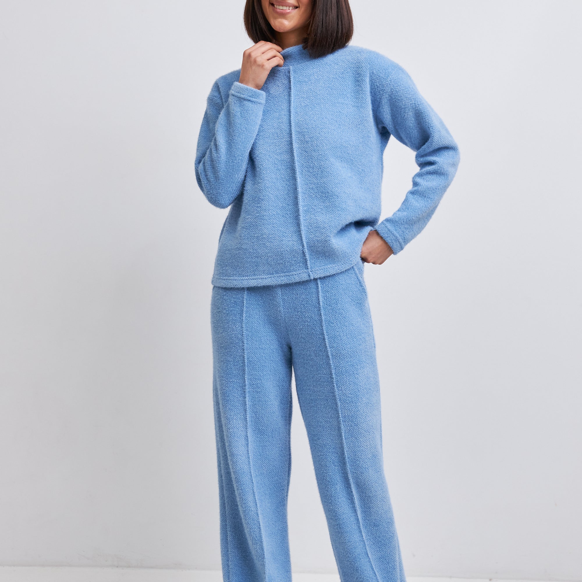 Брюки з альпаки і строчкою