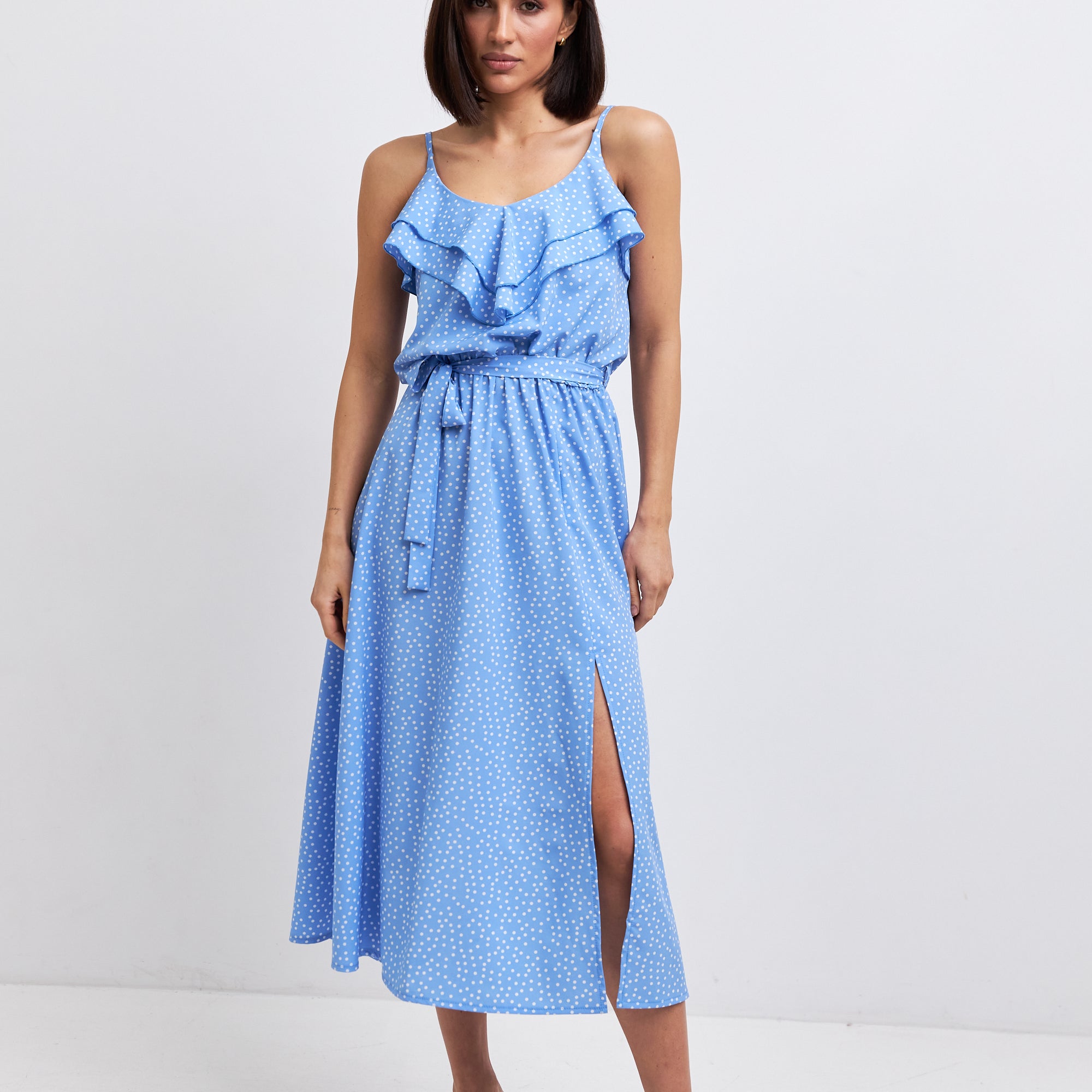 Сарафан на тонких бретелях з воланами