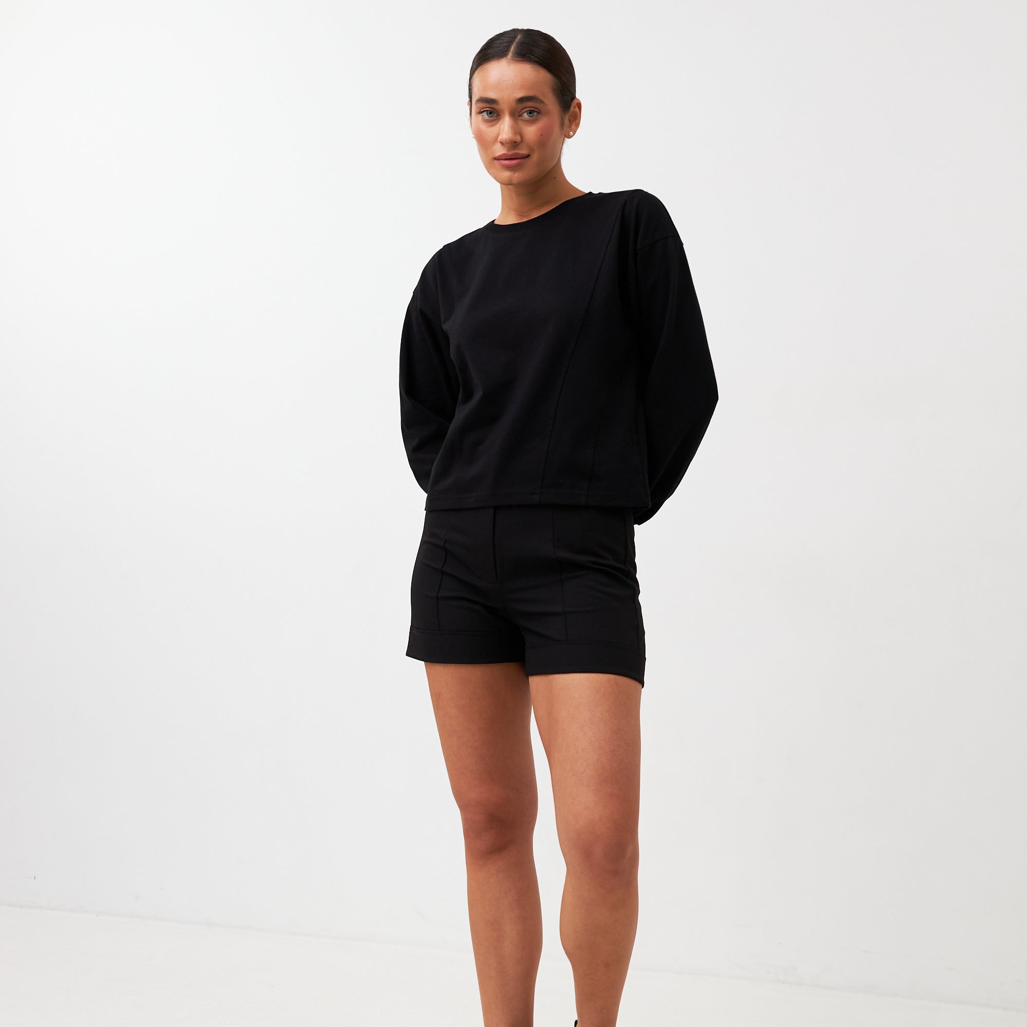 Шорти короткі з костюмки