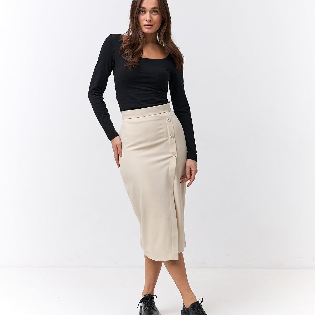 Спідниця пряма з ґудзиками