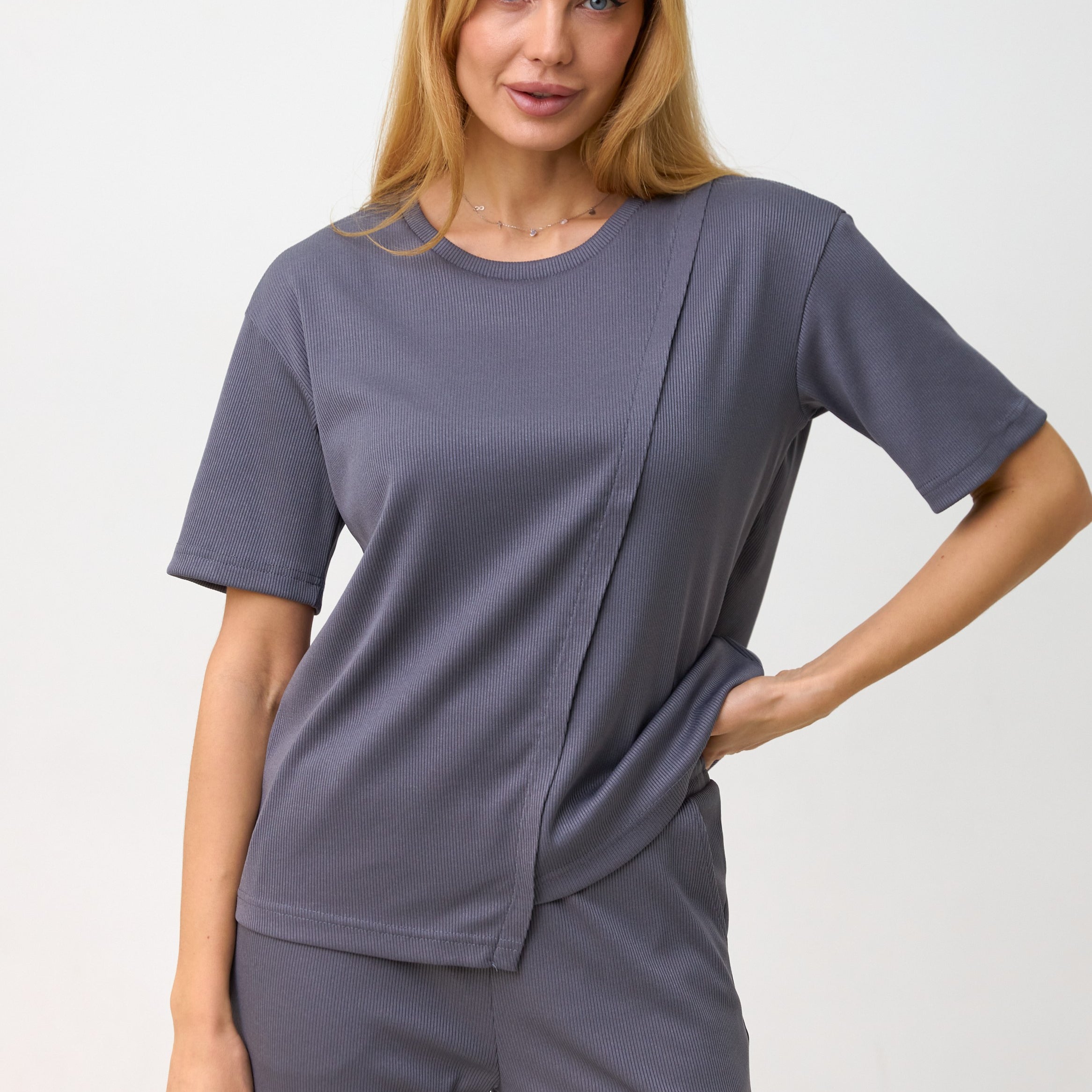 Футболка з асиметрією