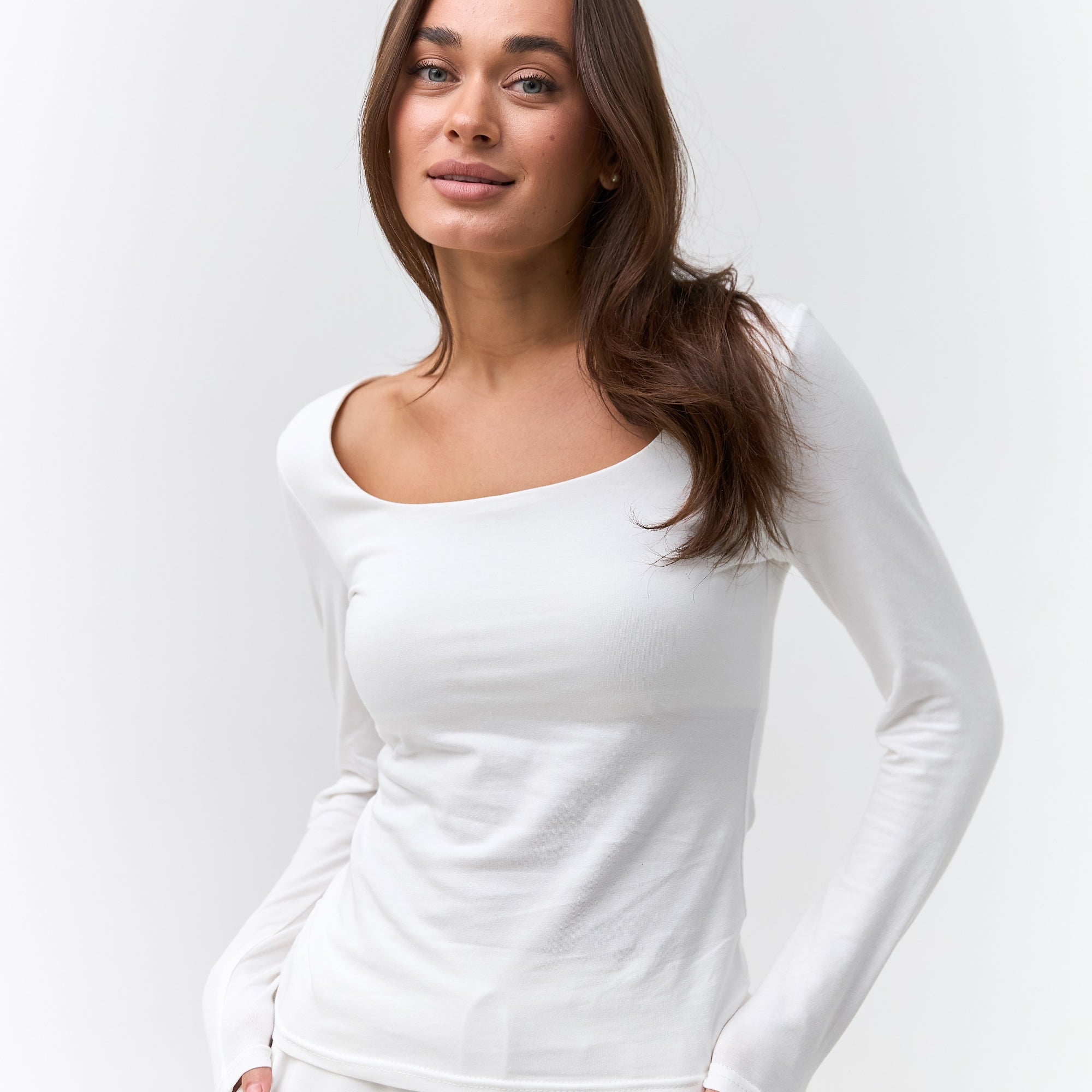 Лонгслів з круглим вирізом