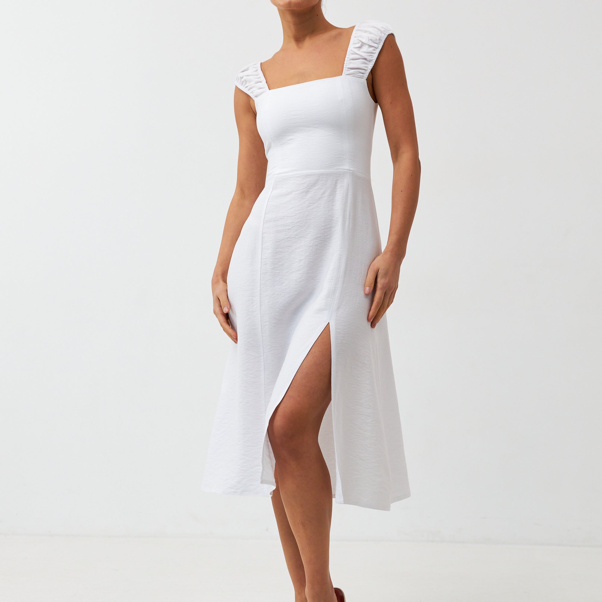 Сарафан з льону і відкритою спиною