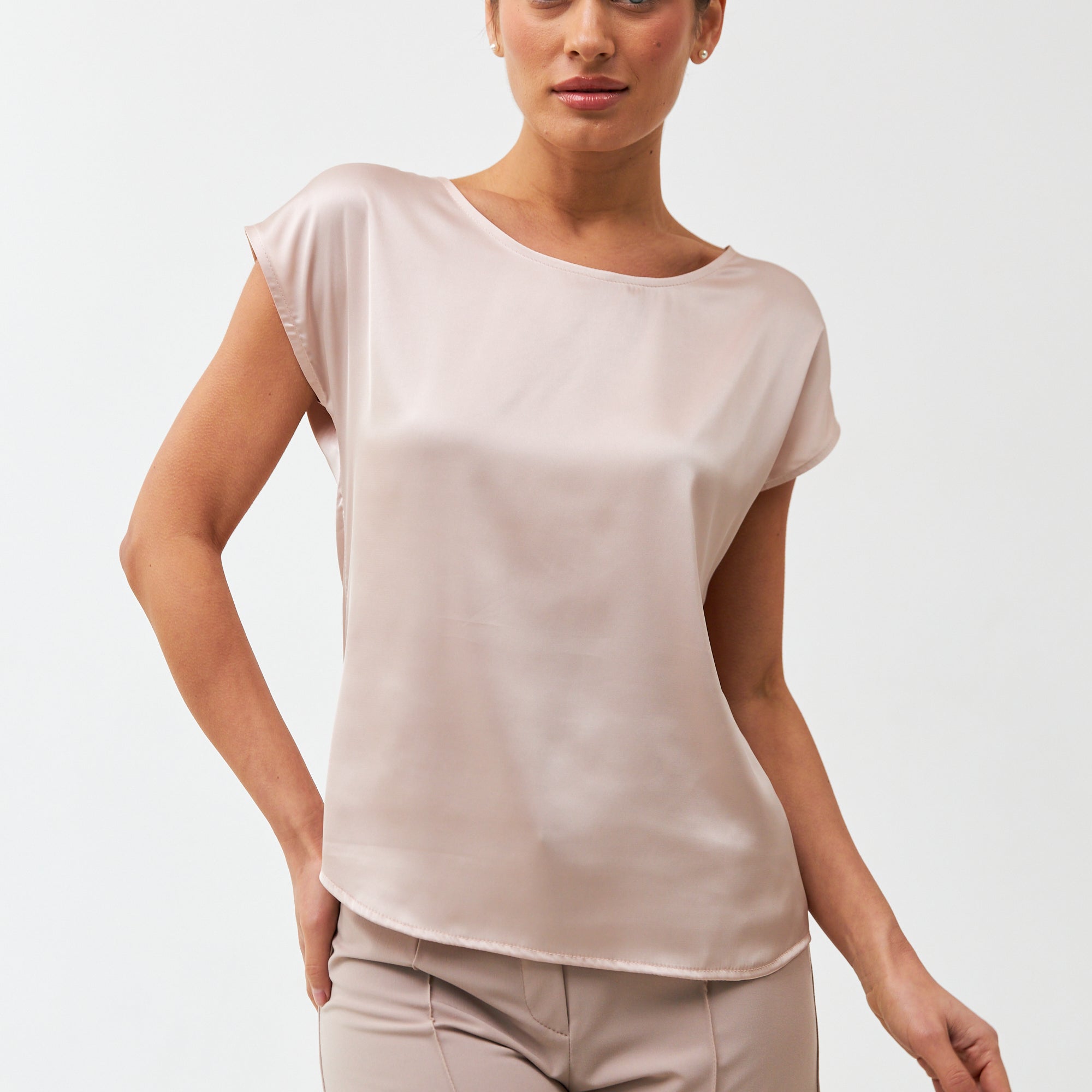 Блуза з шовку з коротким рукавом