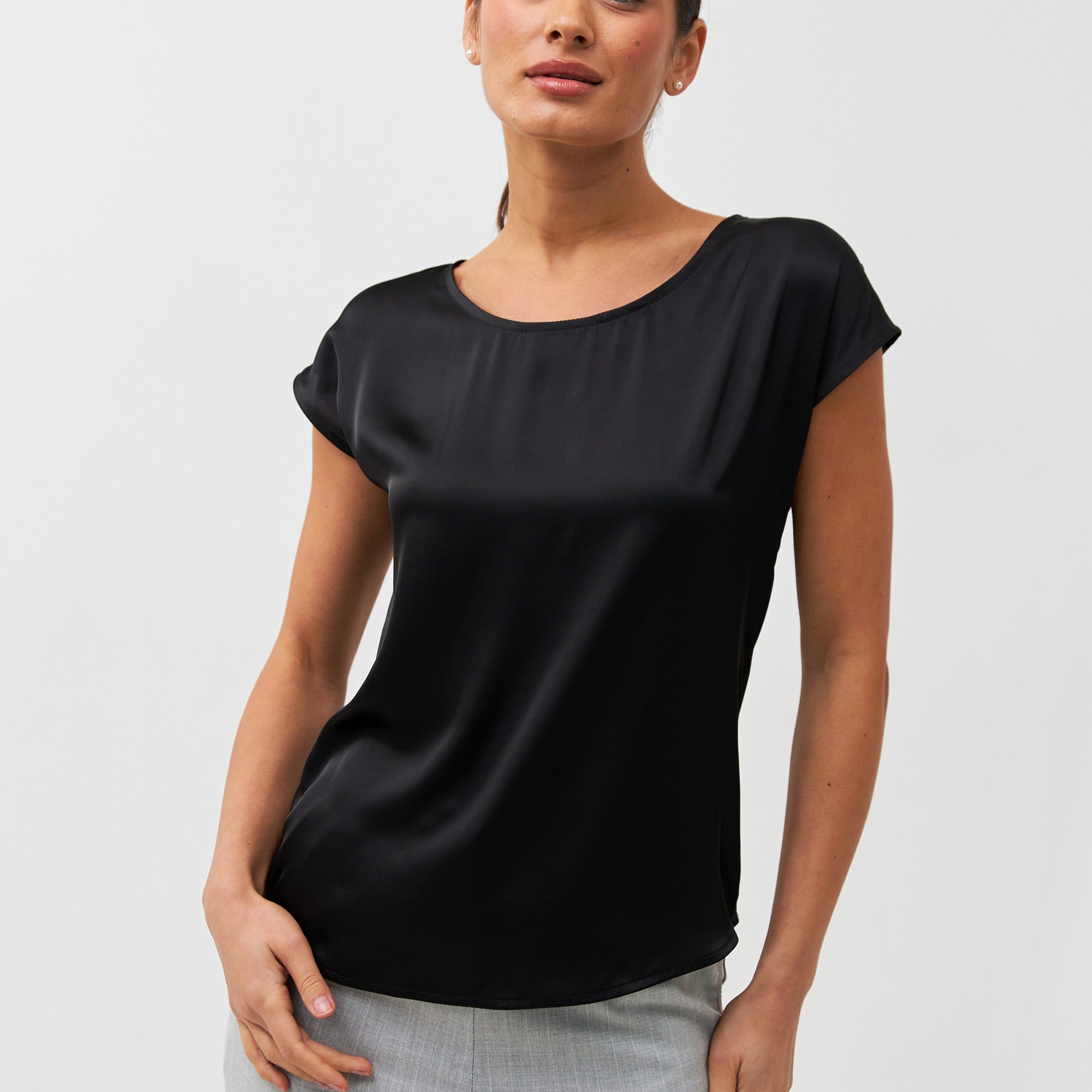 Блуза з шовку з коротким рукавом