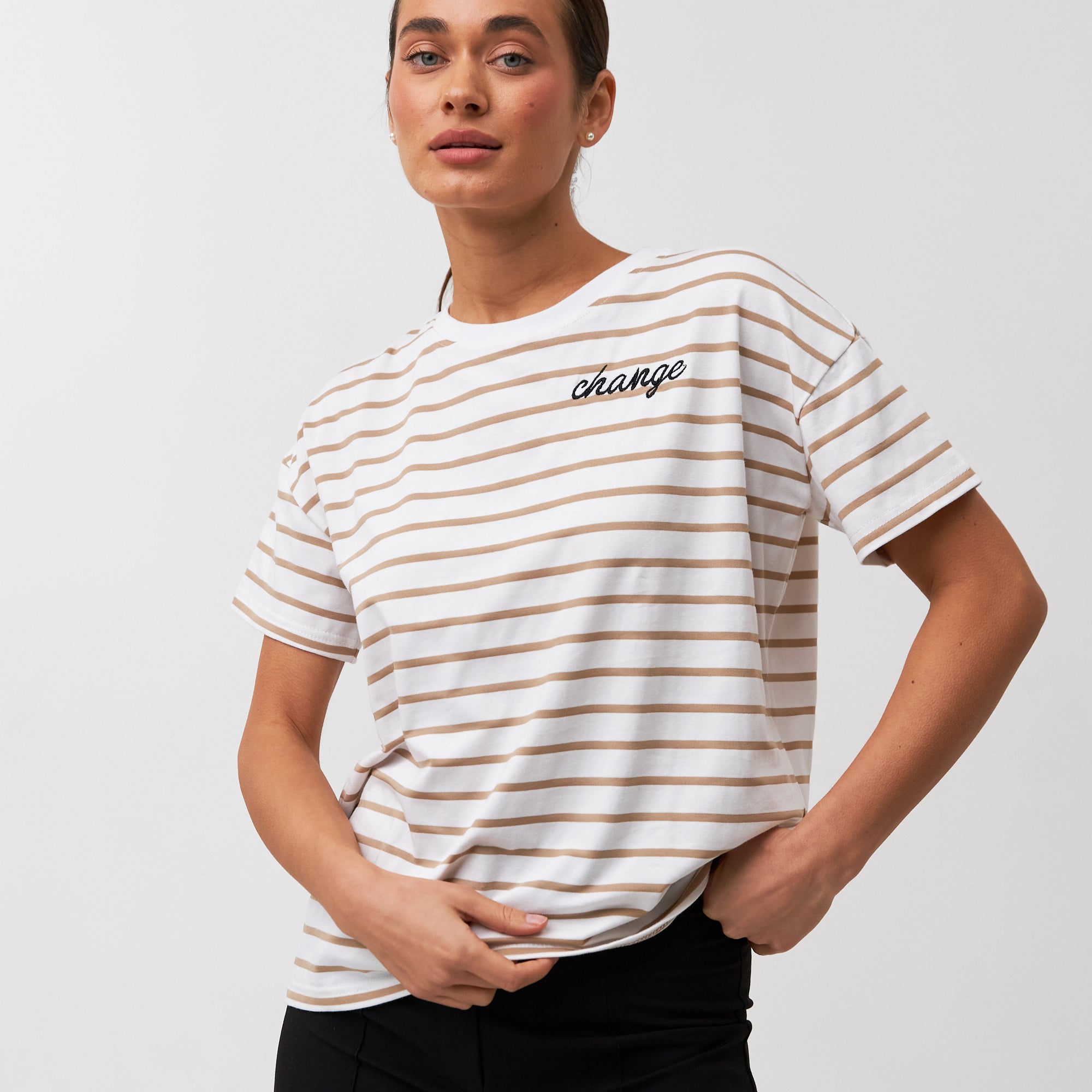 Футболка у смужку з вишивкою