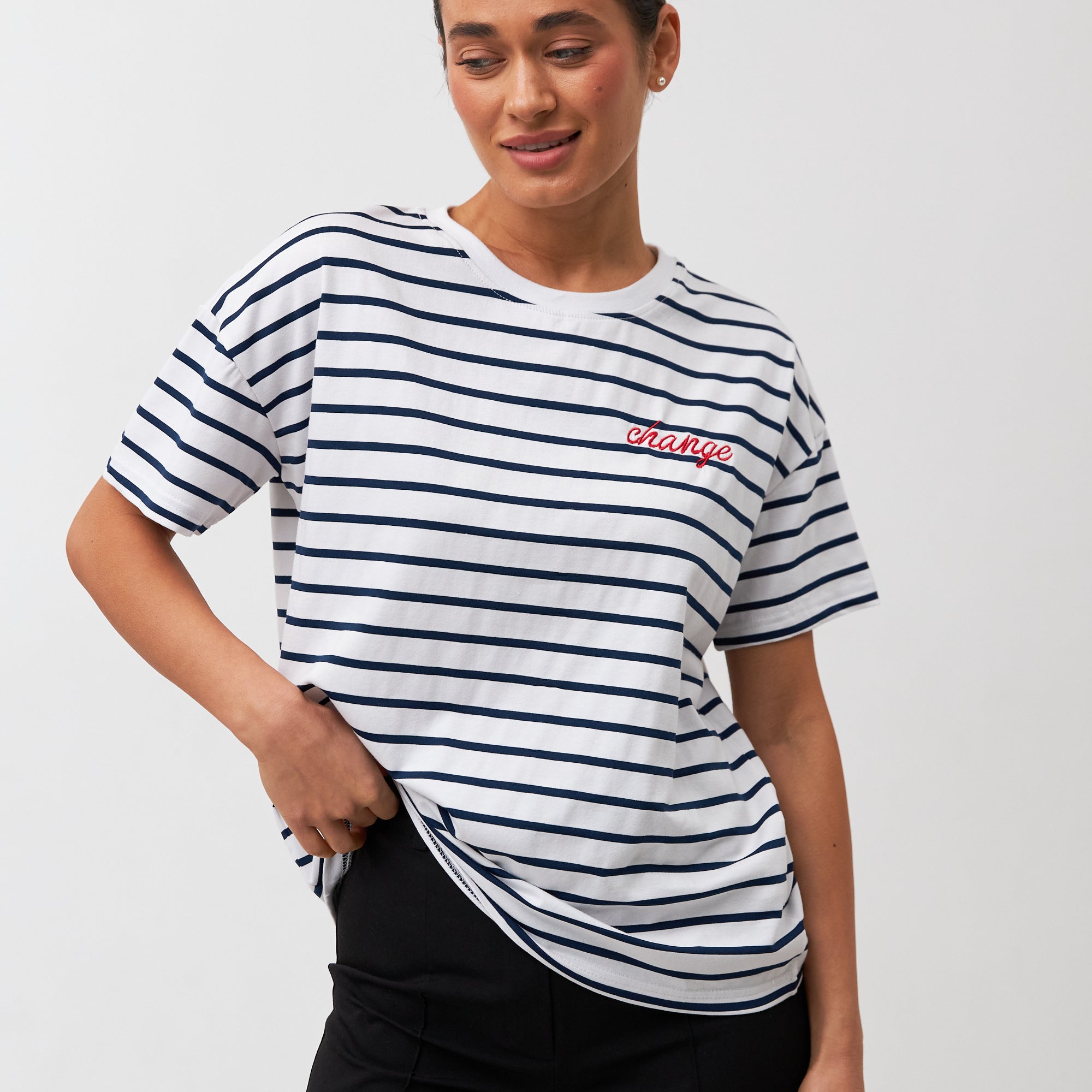 Футболка у смужку з вишивкою