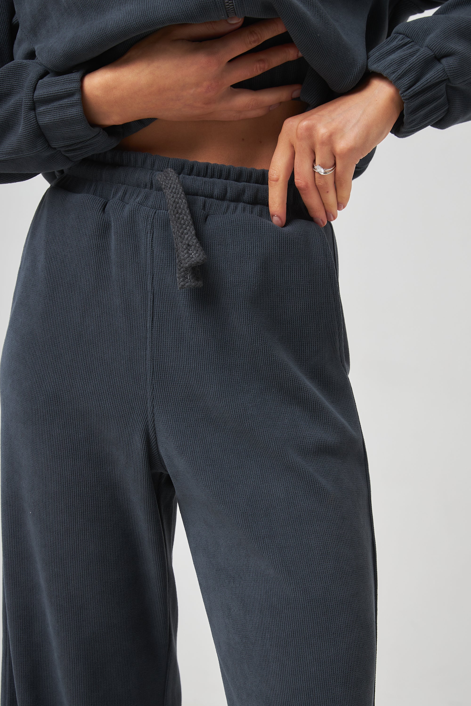 Сірий (світлий)