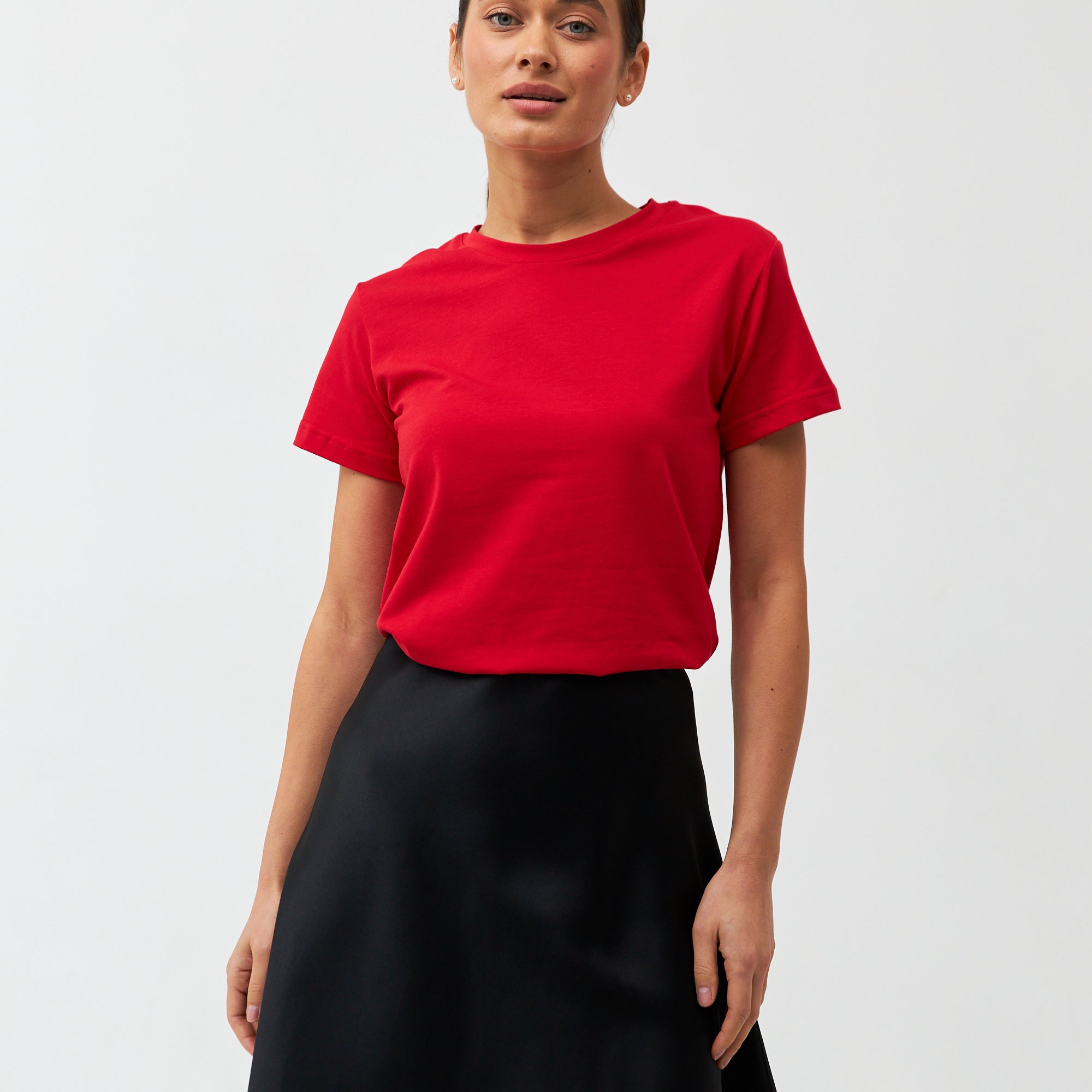 Спідниця міні з атласу